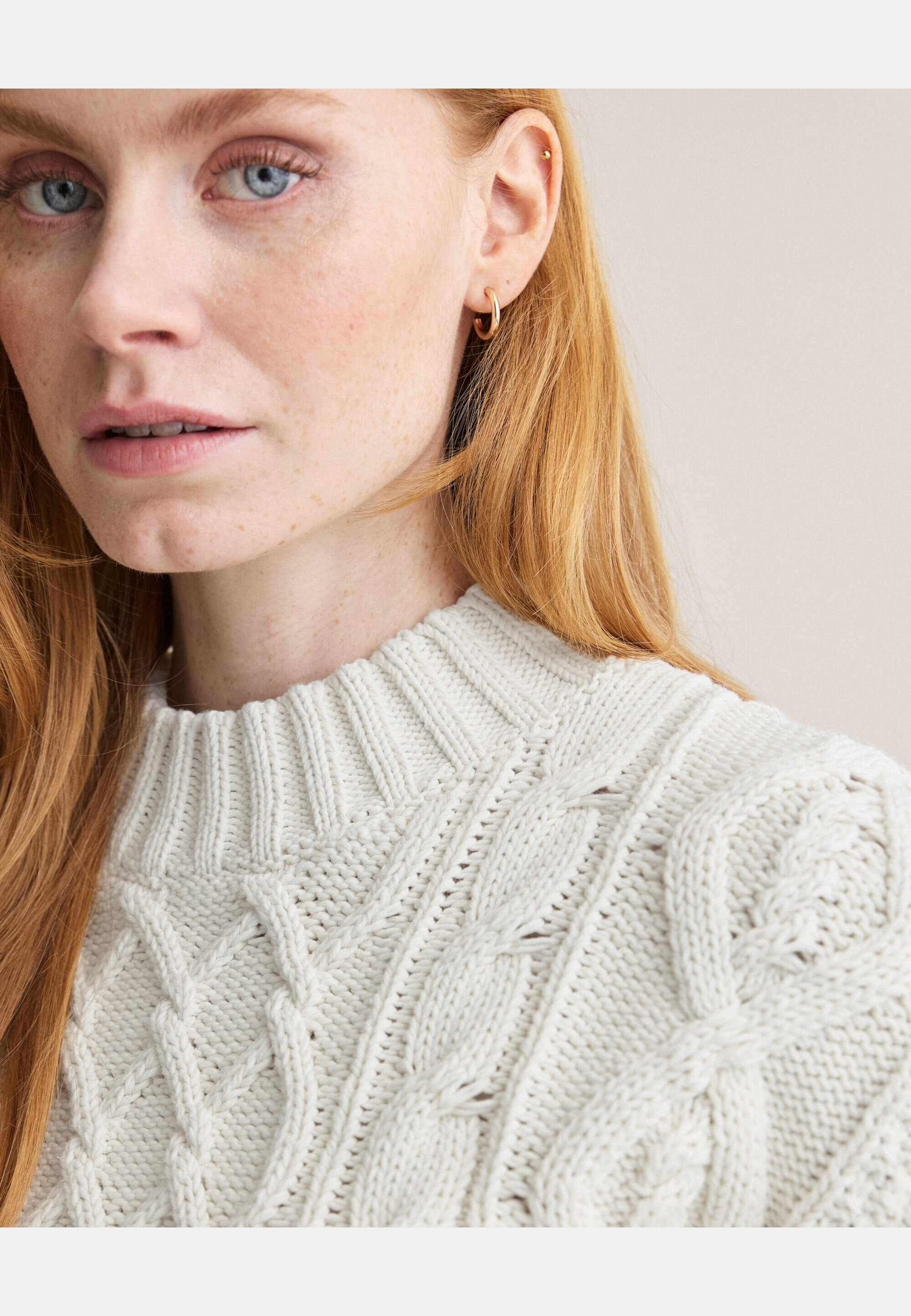 Nadine Seaside Sweater, från Newhouse, i färgen offwhite. Klicka för att öppna bilden i stort format