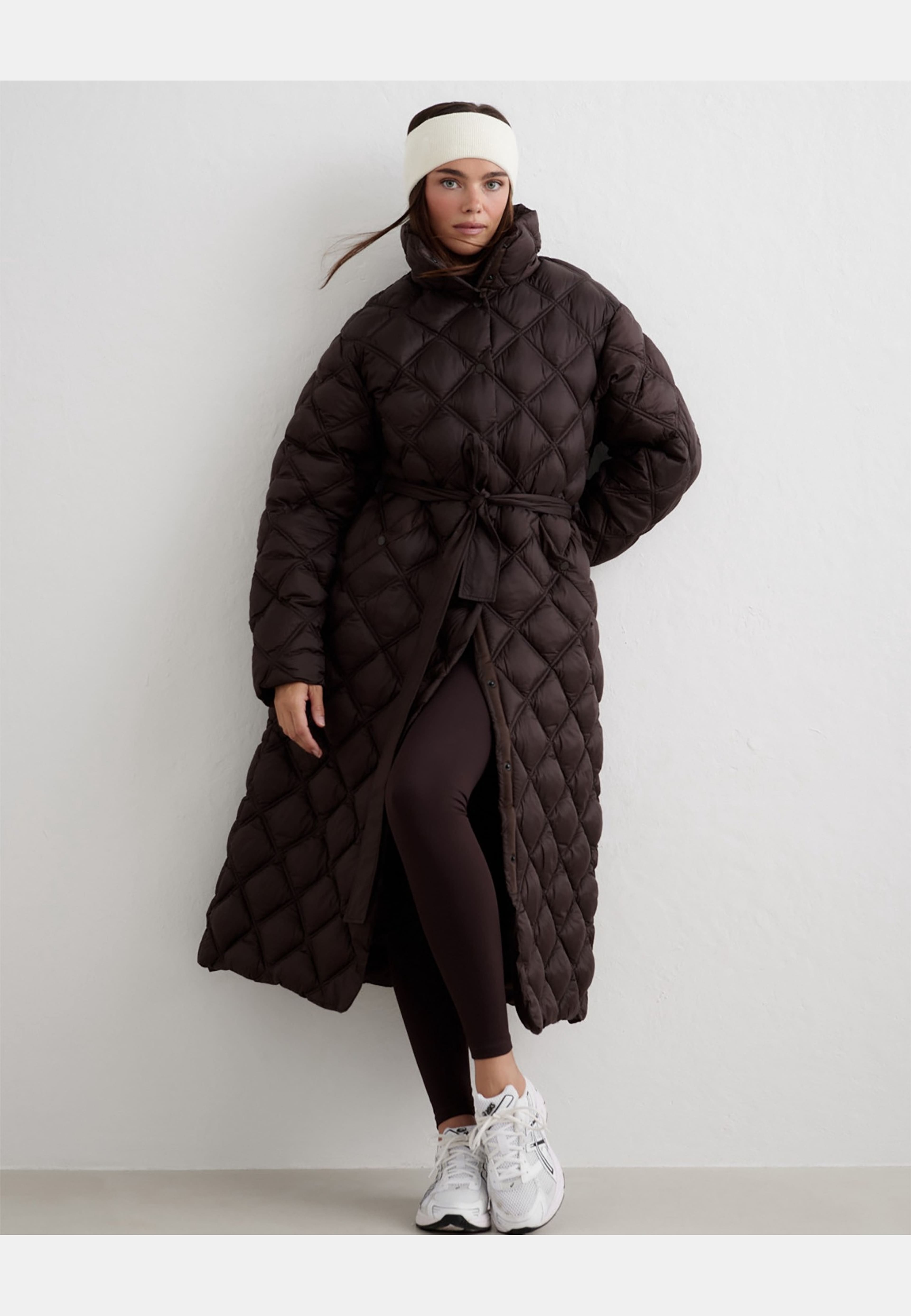 Quilted Coat, från aim'n, i färgen chocolate. Klicka för att öppna bilden i stort format
