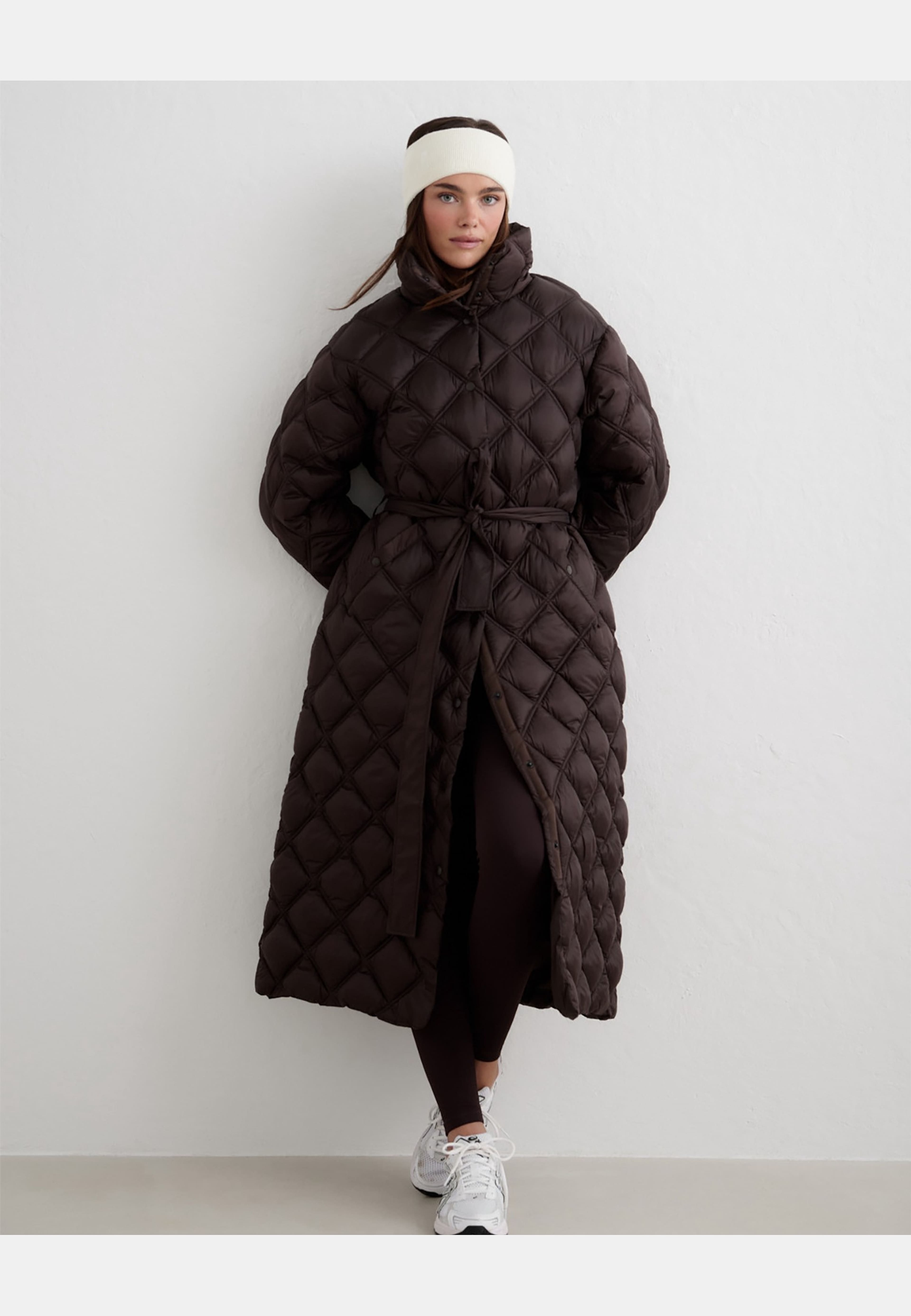 Quilted Coat, från aim'n, i färgen chocolate. Klicka för att öppna bilden i stort format