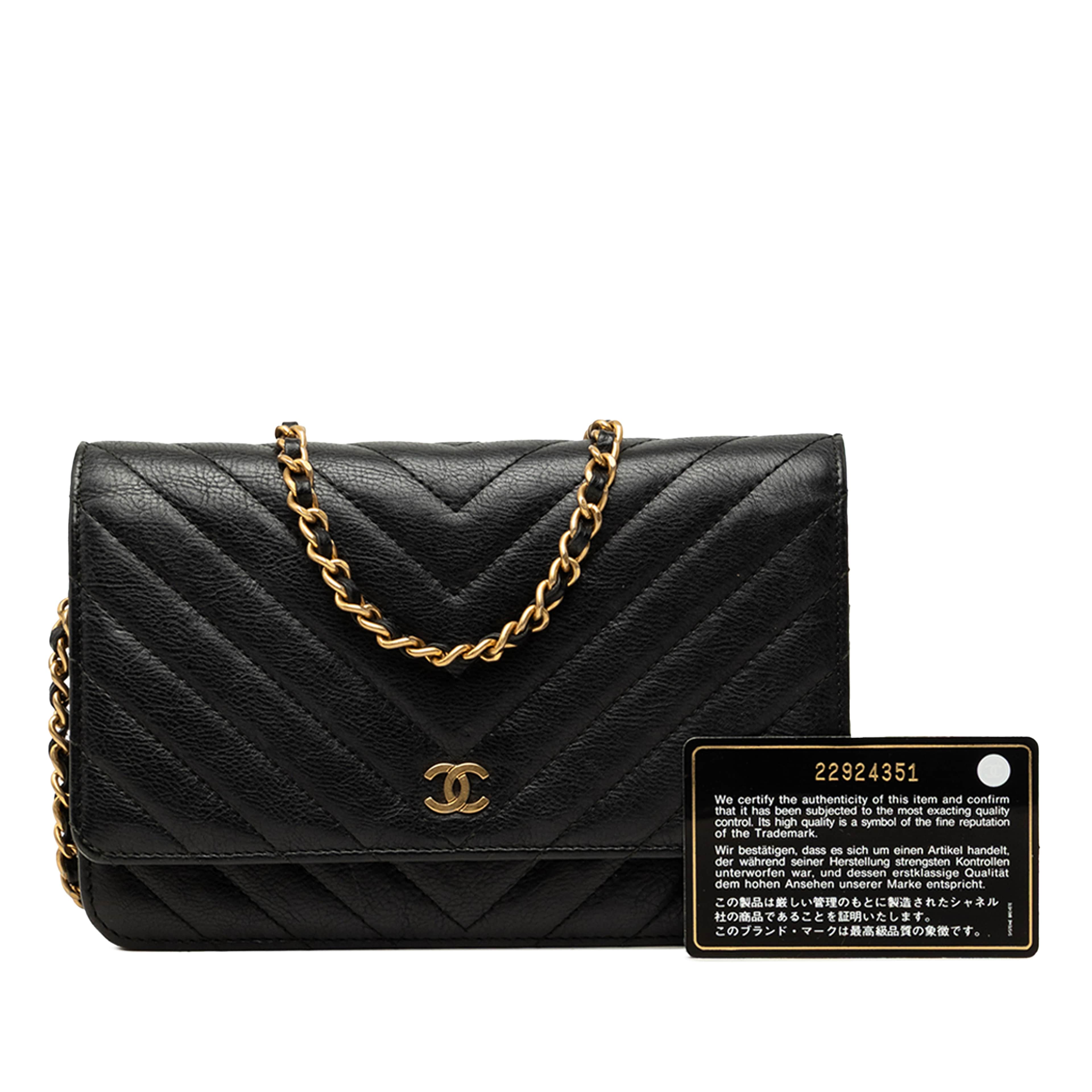 Chanel Cc Chevron Calfskin Wallet On Chain, från Luxclusif, i färgen svart. Klicka för att öppna bilden i stort format