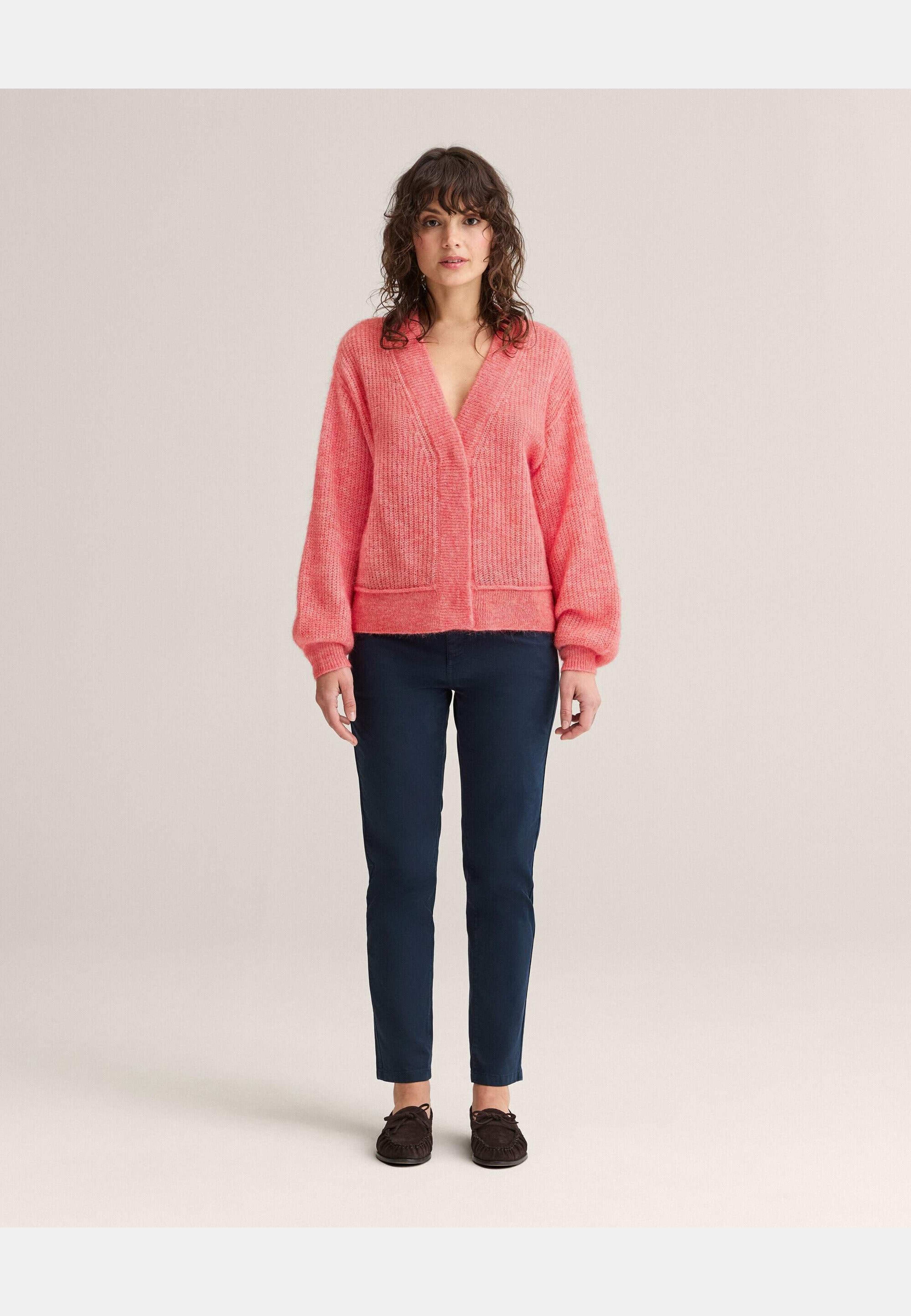 Alicia Mohair Cardigan, från Newhouse, i färgen rosa. Klicka för att öppna bilden i stort format
