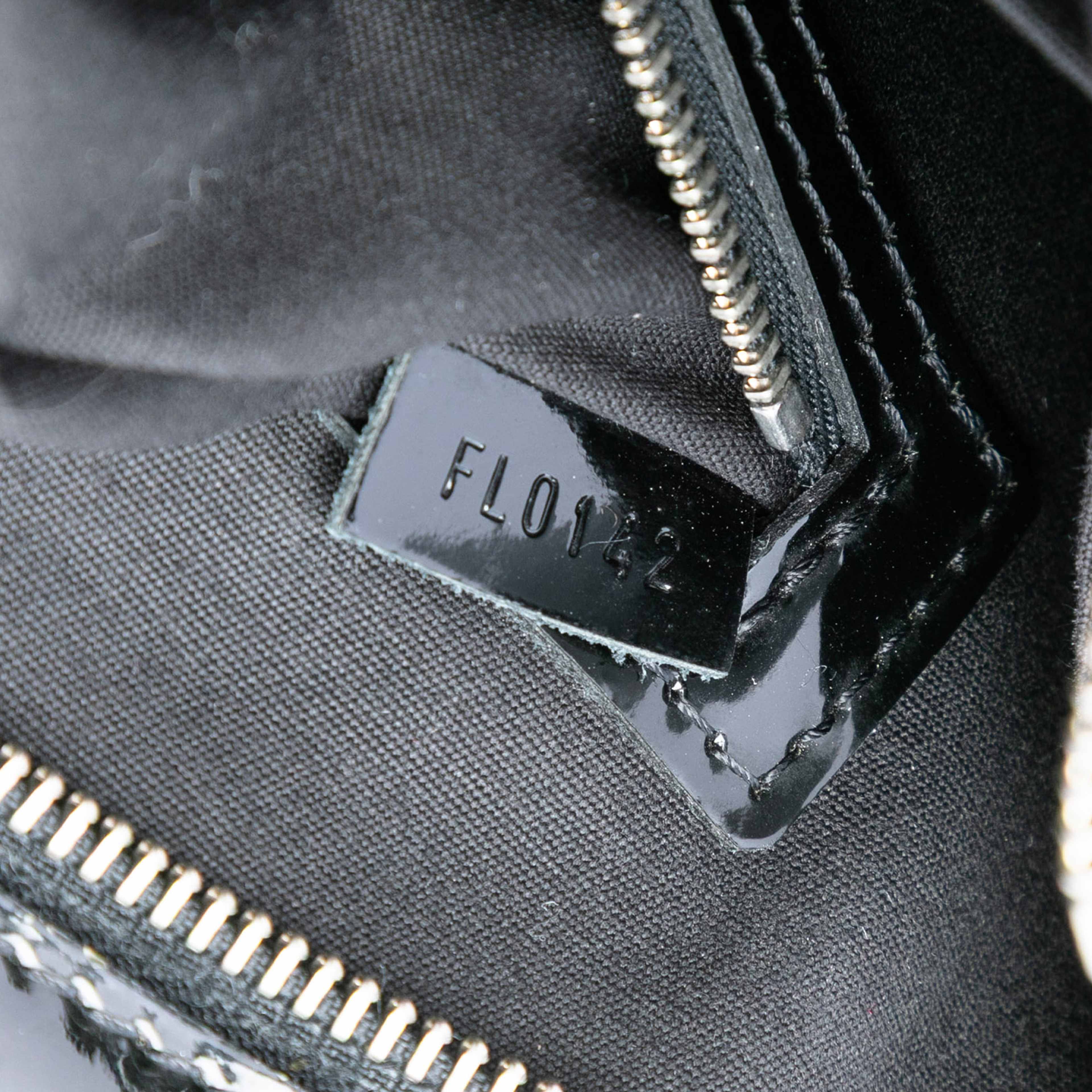 Louis Vuitton Electric Epi Brea Mm, från Luxclusif, i färgen svart. Klicka för att öppna bilden i stort format