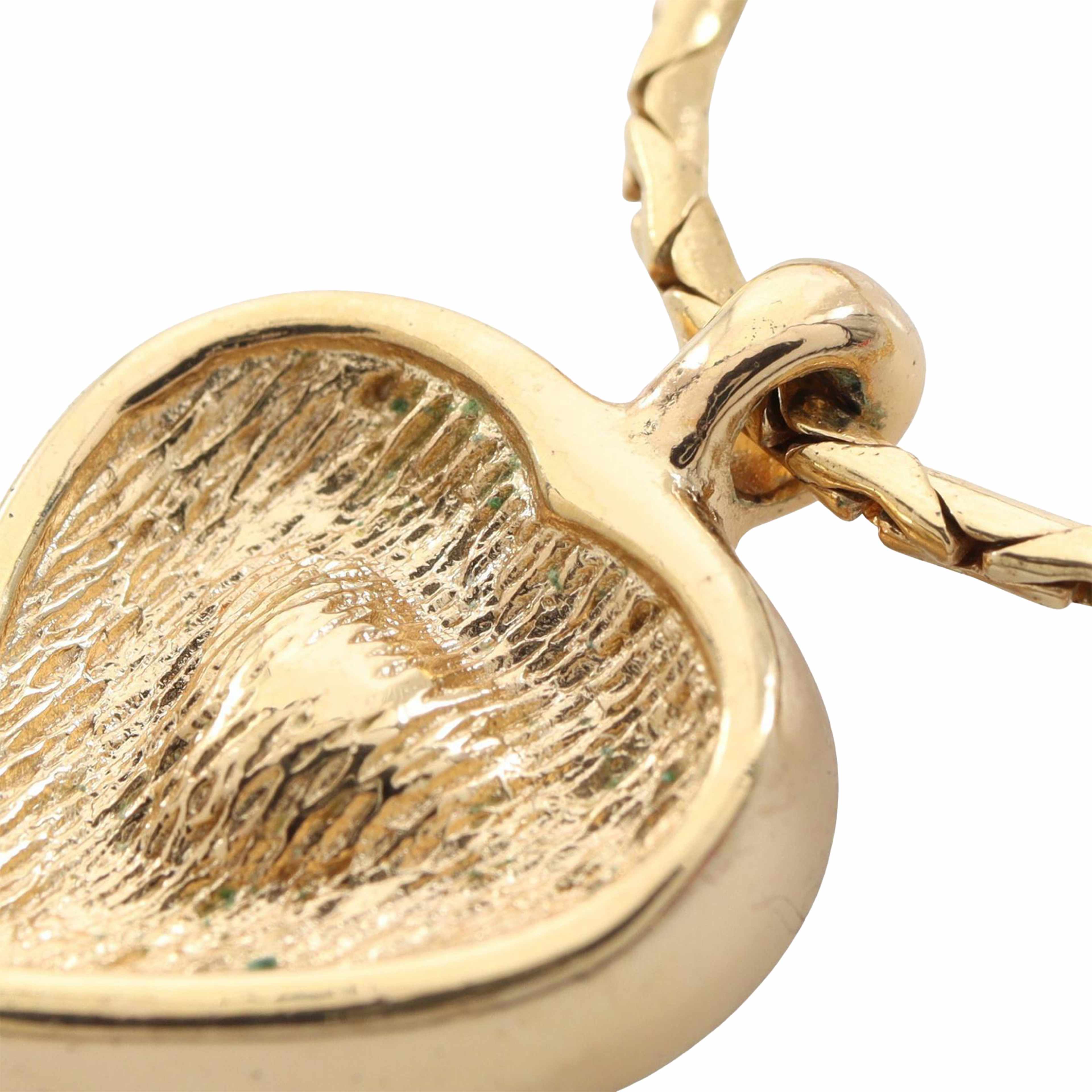 Dior Gold Plated Strass Heart Pendant Necklace, från Luxclusif, i färgen gold. Klicka för att öppna bilden i stort format