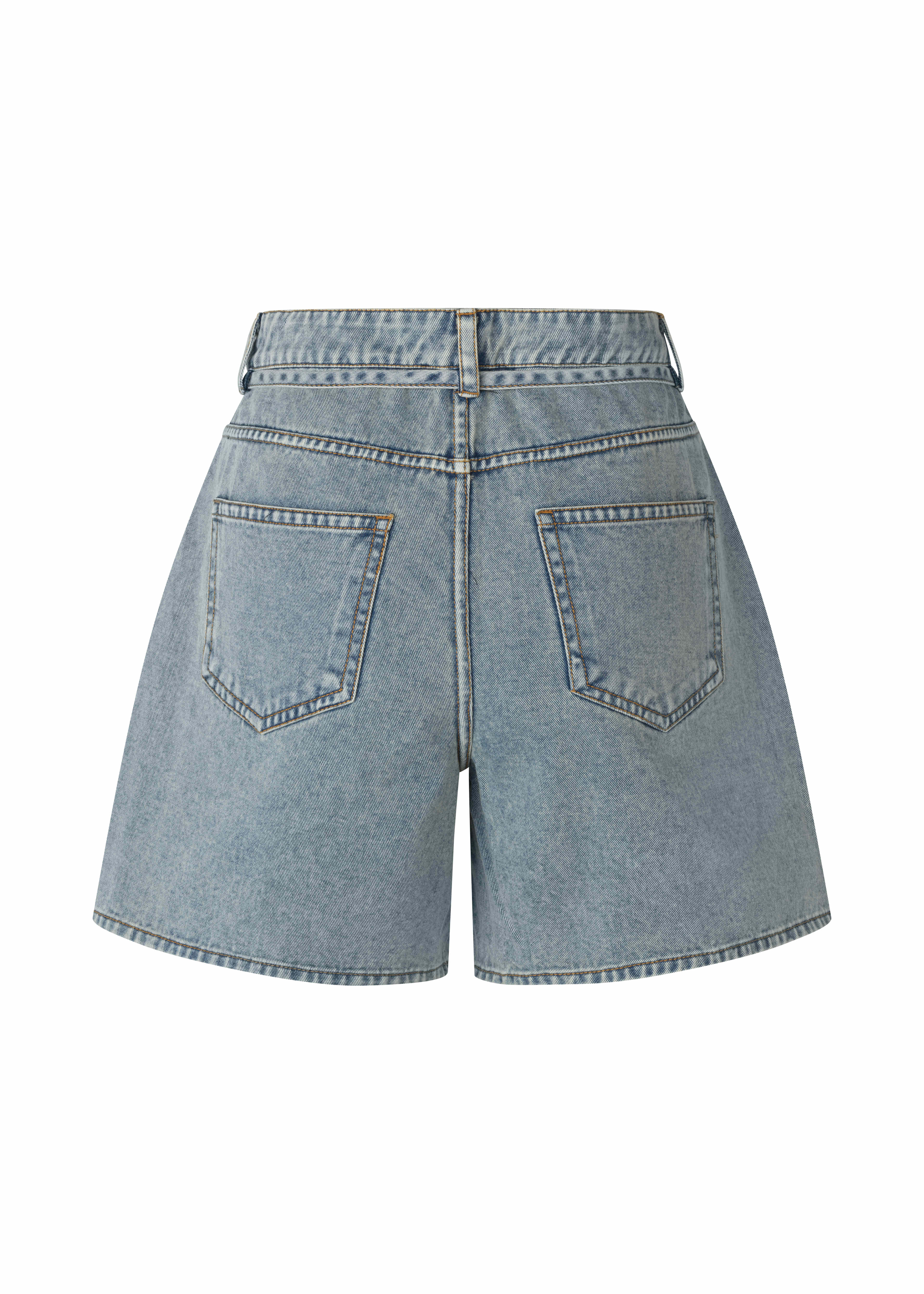 Aggimd Shorts, från Modström, i färgen light blue acid. Klicka för att öppna bilden i stort format