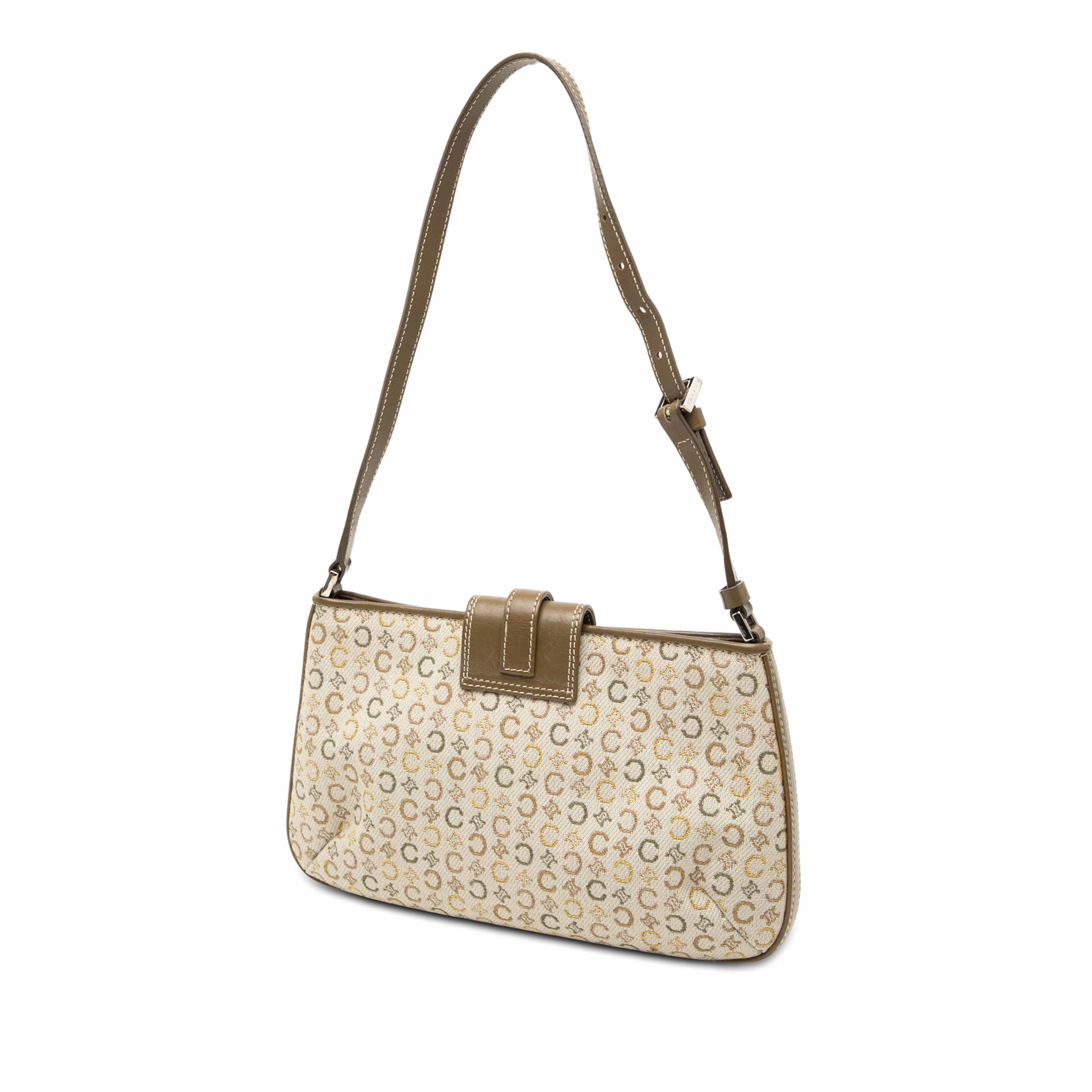 Celine C Macadam Canvas Shoulder Bag, från Luxclusif, i färgen beige. Klicka för att öppna bilden i stort format