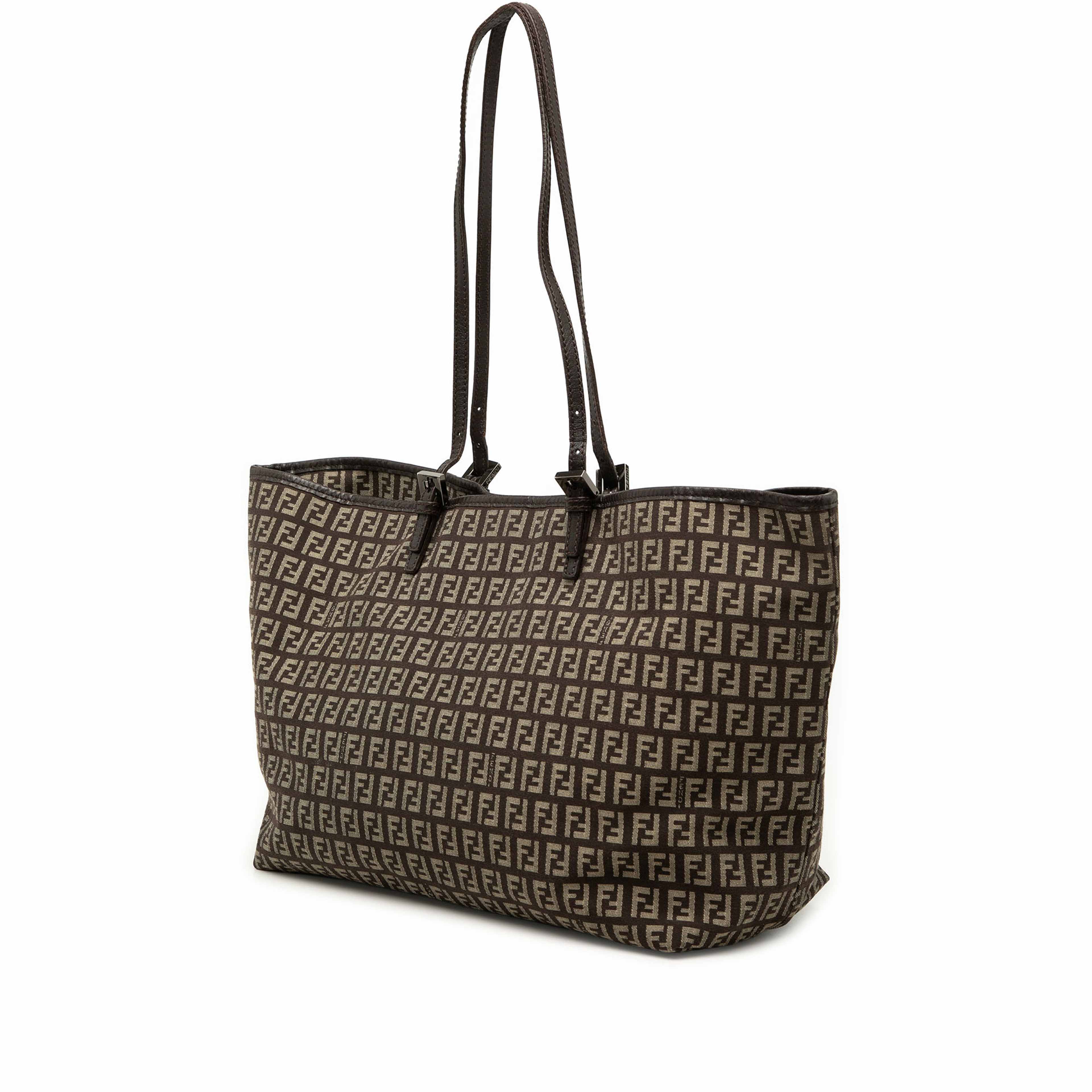 Fendi Zucchino Canvas Tote, från Luxclusif, i färgen brun. Klicka för att öppna bilden i stort format