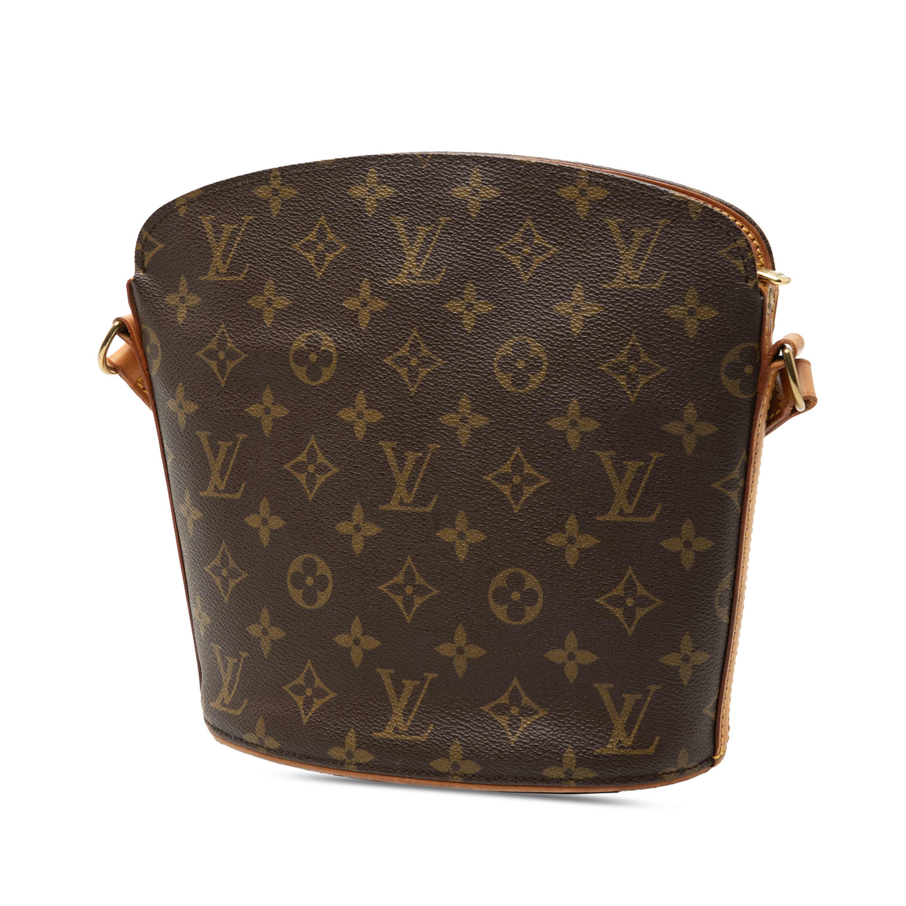Louis Vuitton Monogram Drouot, från Luxclusif, i färgen brun. Klicka för att öppna bilden i stort format