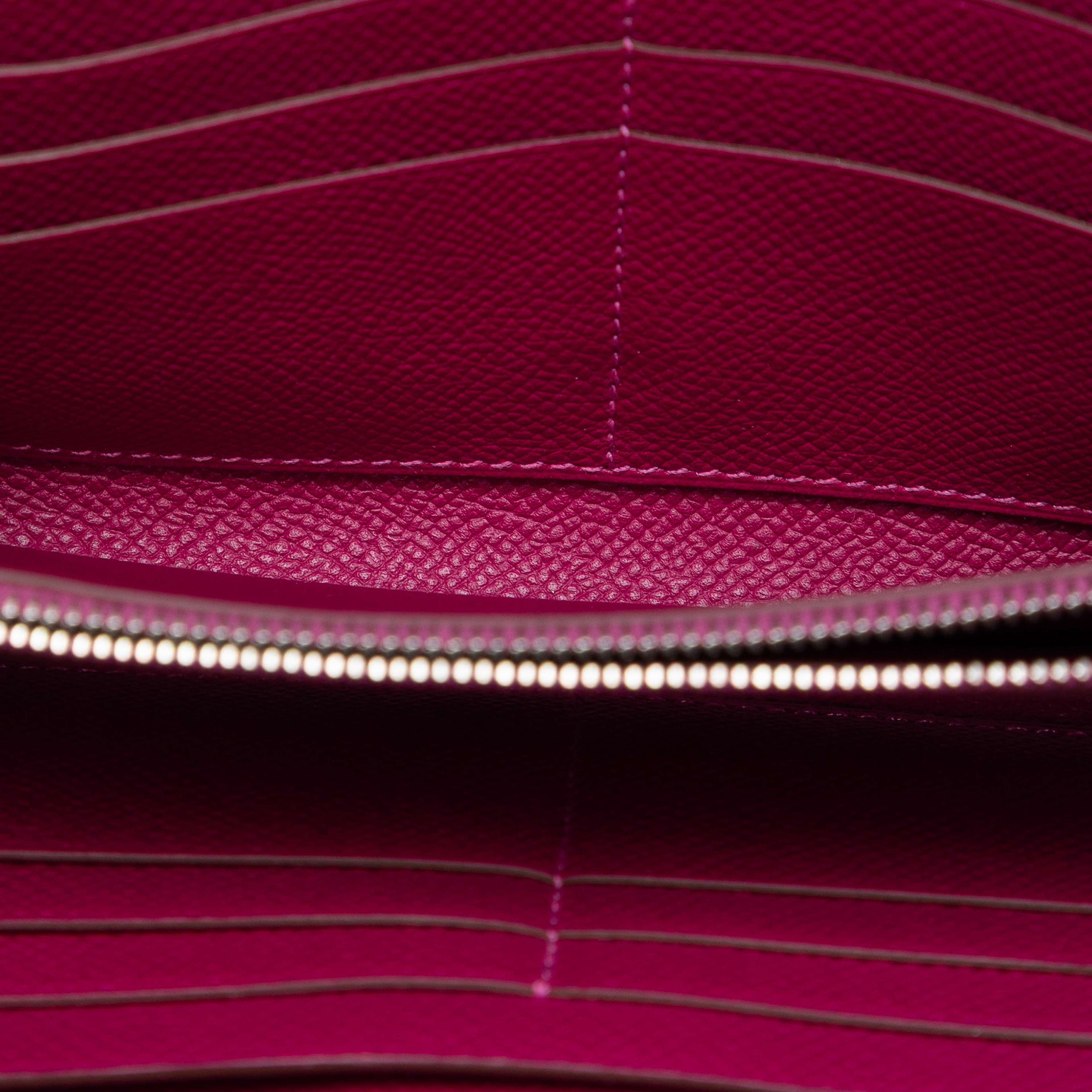 Hermès Epsom Kelly Longue Wallet, från Luxclusif, i färgen magenta. Klicka för att öppna bilden i stort format