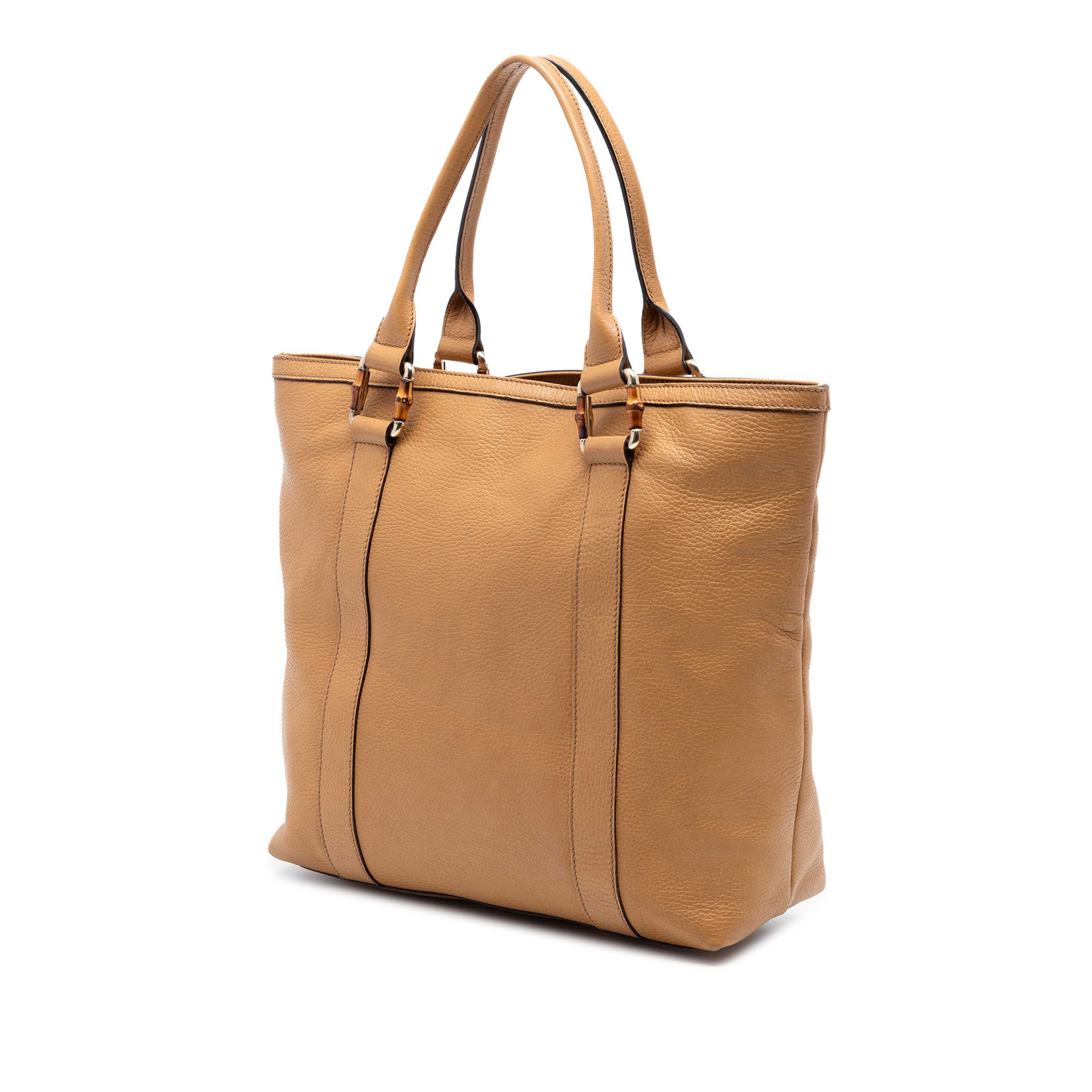 Gucci Grained Calfskin Bamboo Shopper Tote, från Luxclusif, i färgen brun. Klicka för att öppna bilden i stort format