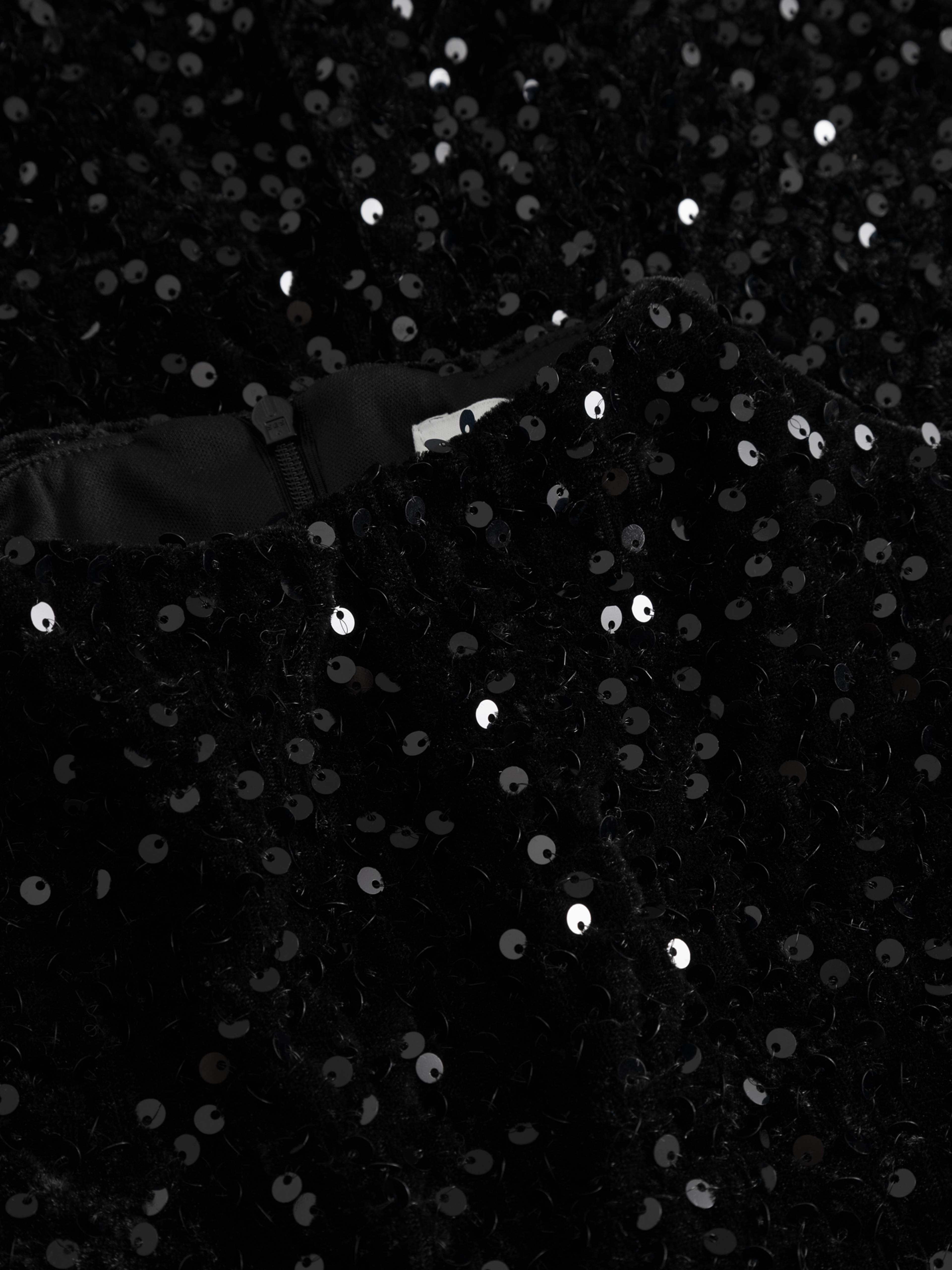 Kali Dress - Black, från Noella, i färgen black. Klicka för att öppna bilden i stort format