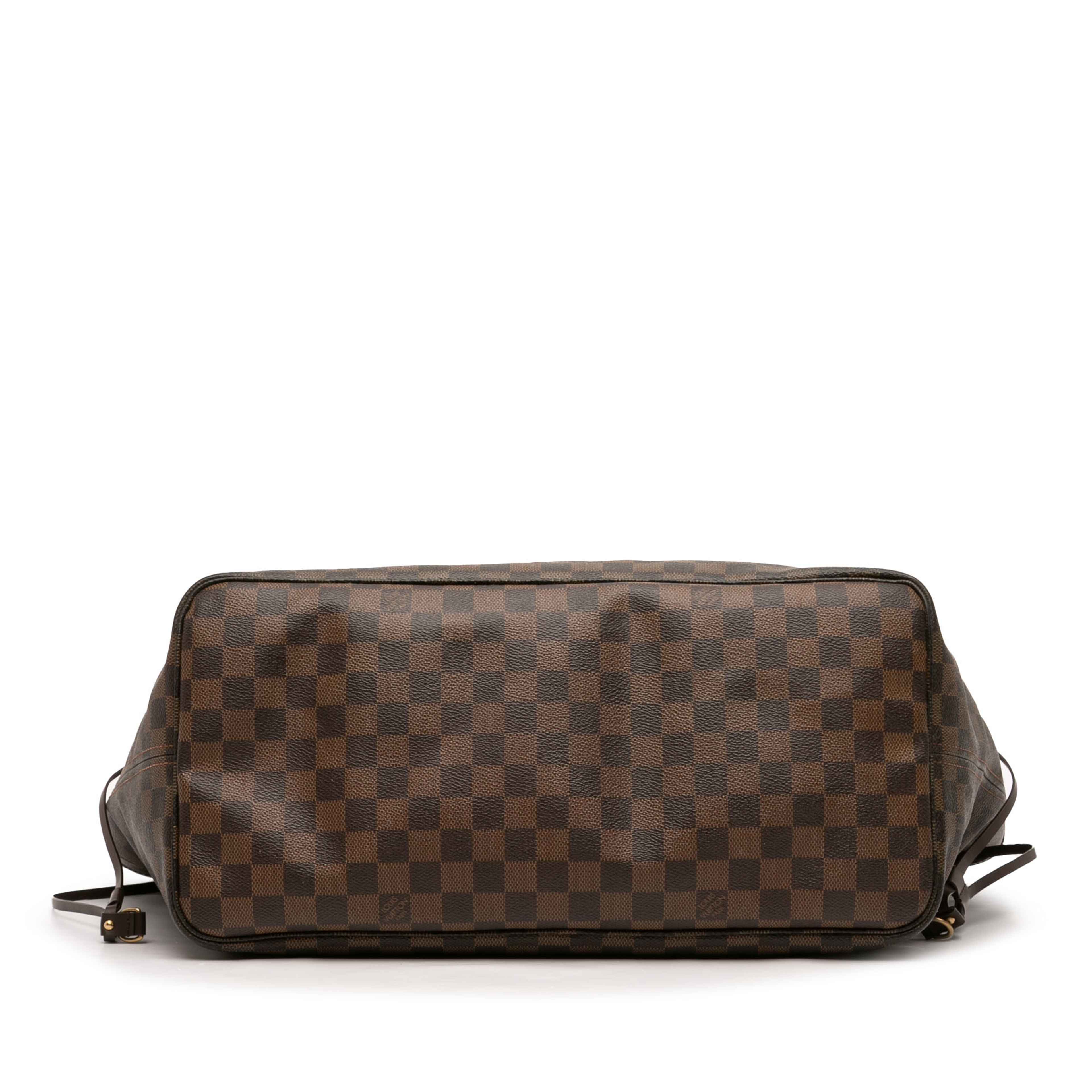Louis Vuitton Damier Ebene Neverfull Gm, från Luxclusif, i färgen brown. Klicka för att öppna bilden i stort format