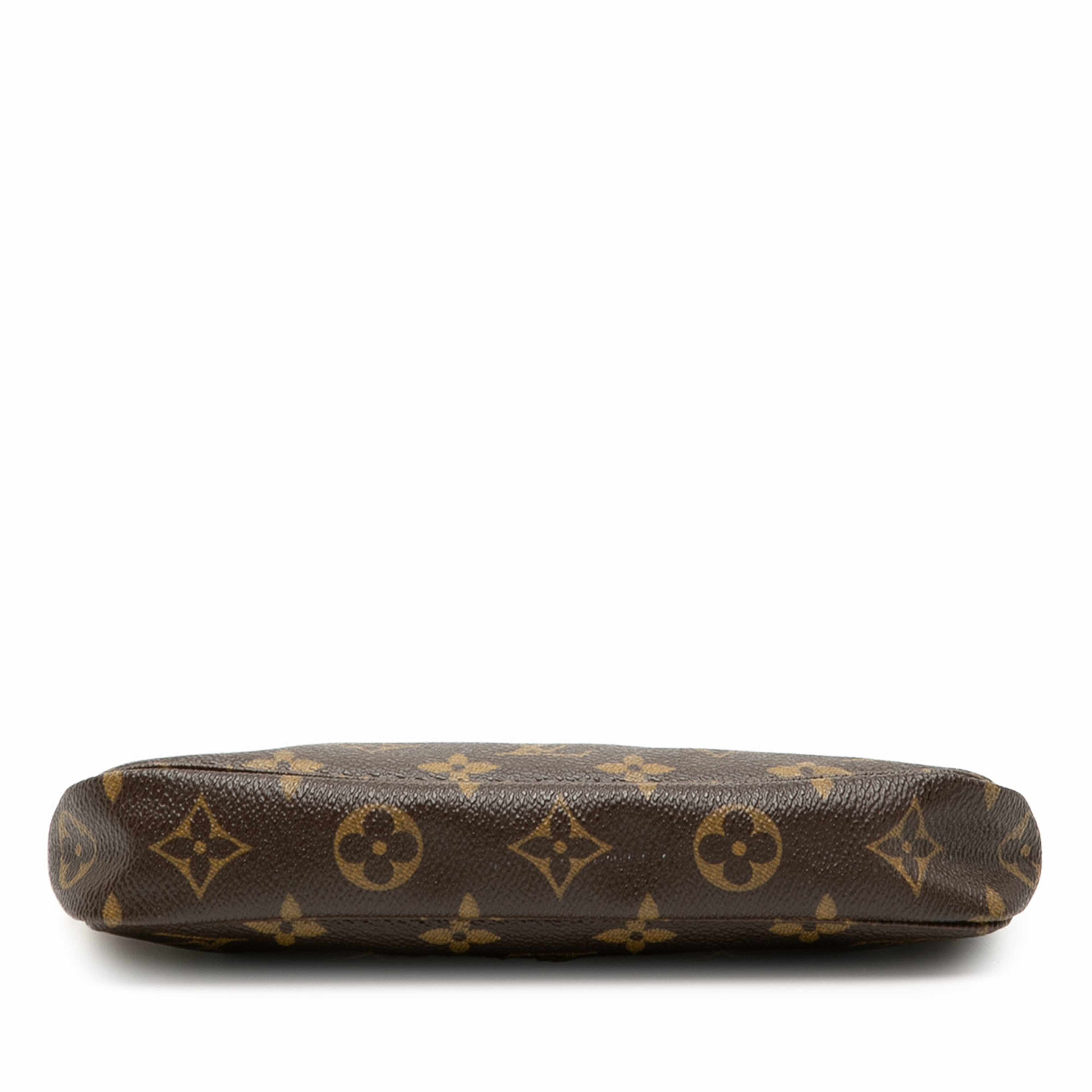 Louis Vuitton Monogram Pochette Accessoires, från Luxclusif, i färgen brown. Klicka för att öppna bilden i stort format
