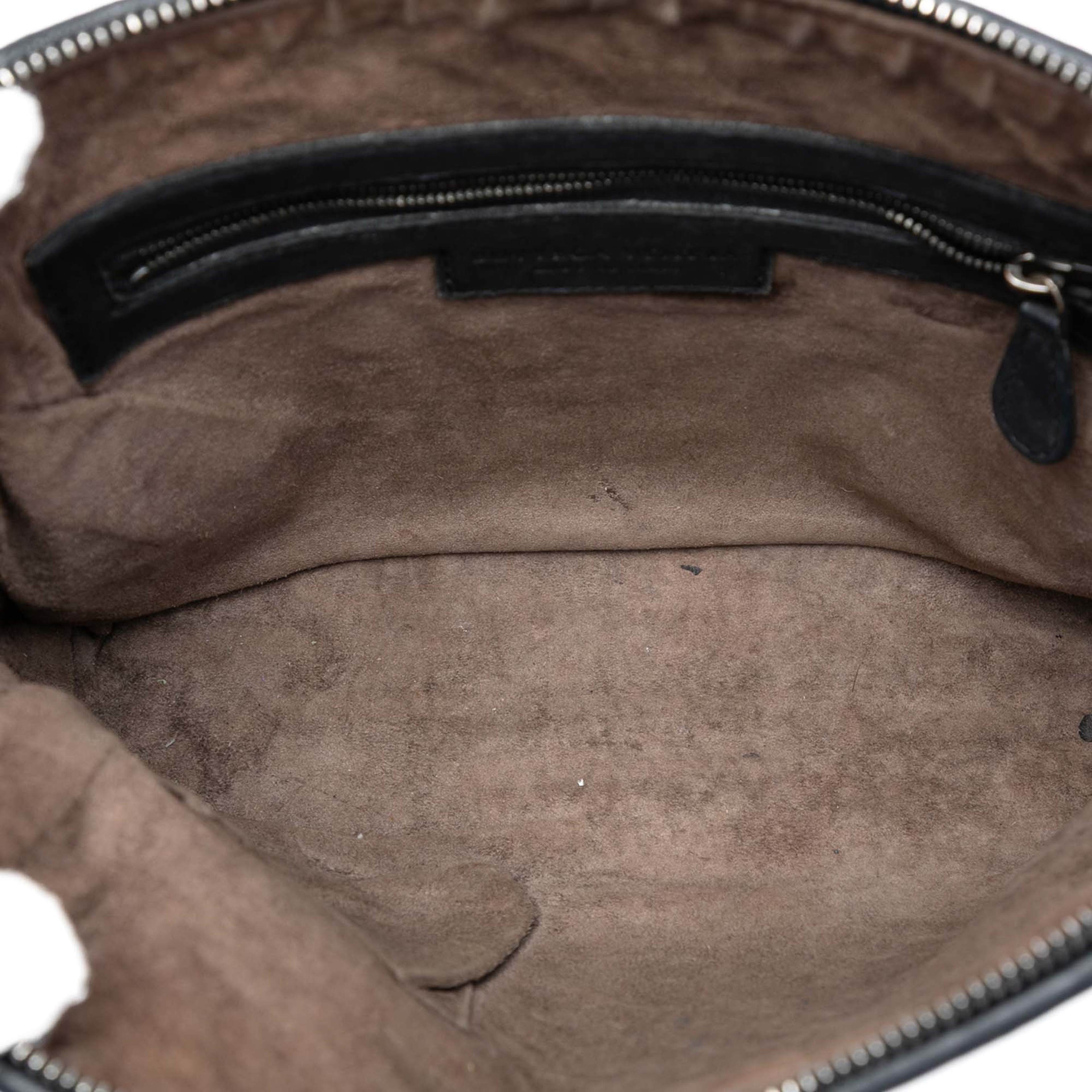 Bottega Veneta Nappa Intrecciato Nodini Crossbody, från Luxclusif, i färgen black. Klicka för att öppna bilden i stort format