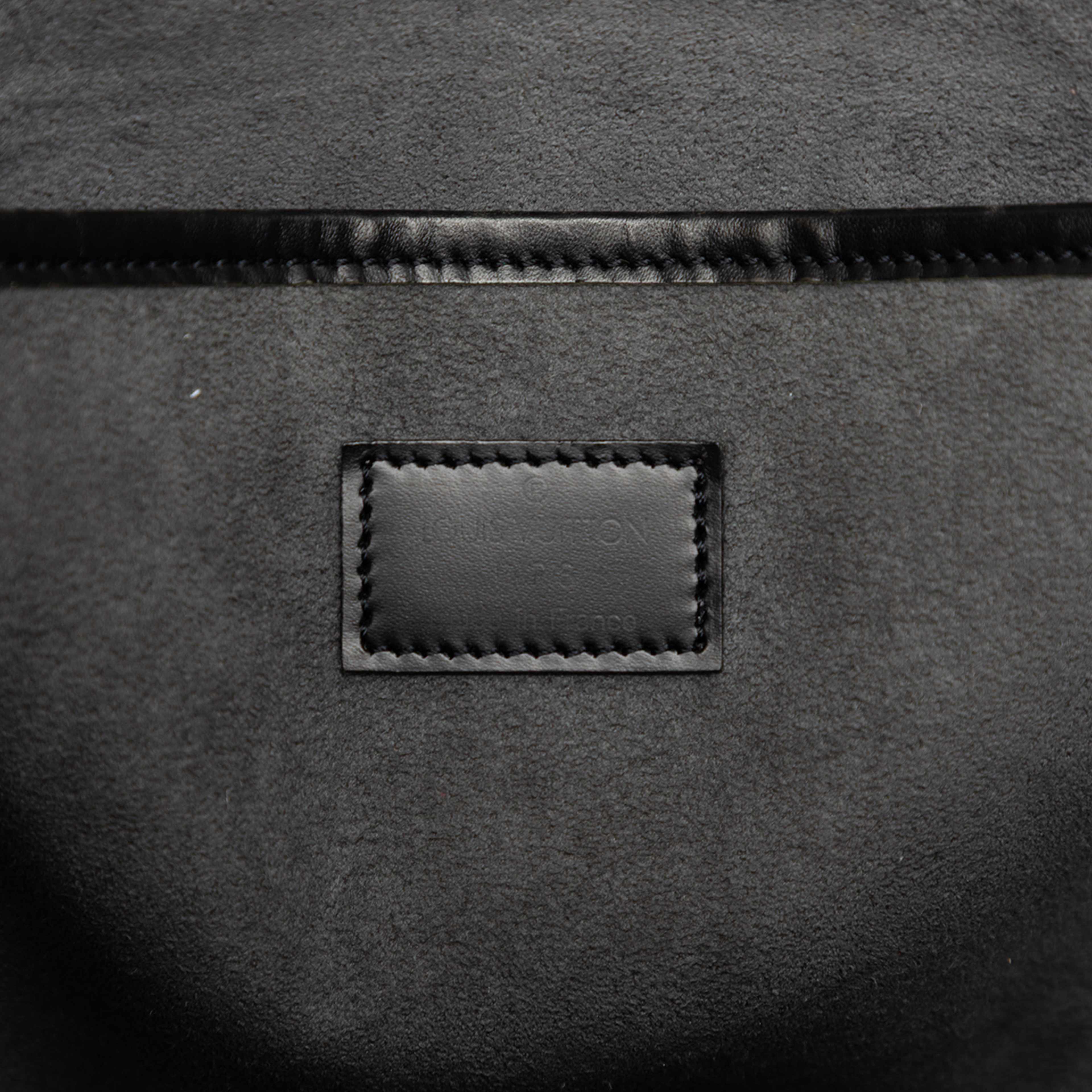 Louis Vuitton Epi Noctambule, från Luxclusif, i färgen black. Klicka för att öppna bilden i stort format