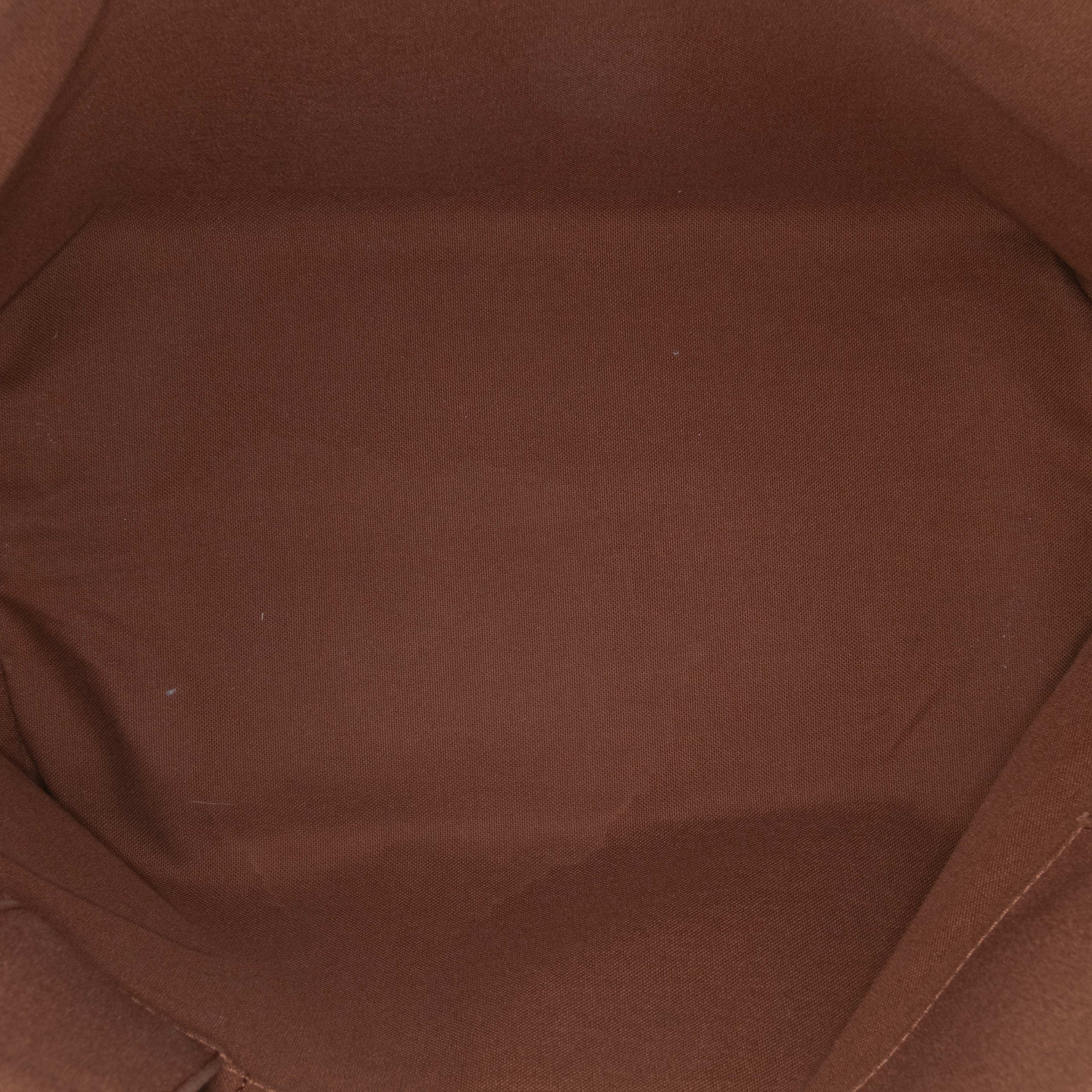 Louis Vuitton Monogram Palermo Gm, från Luxclusif, i färgen brown. Klicka för att öppna bilden i stort format