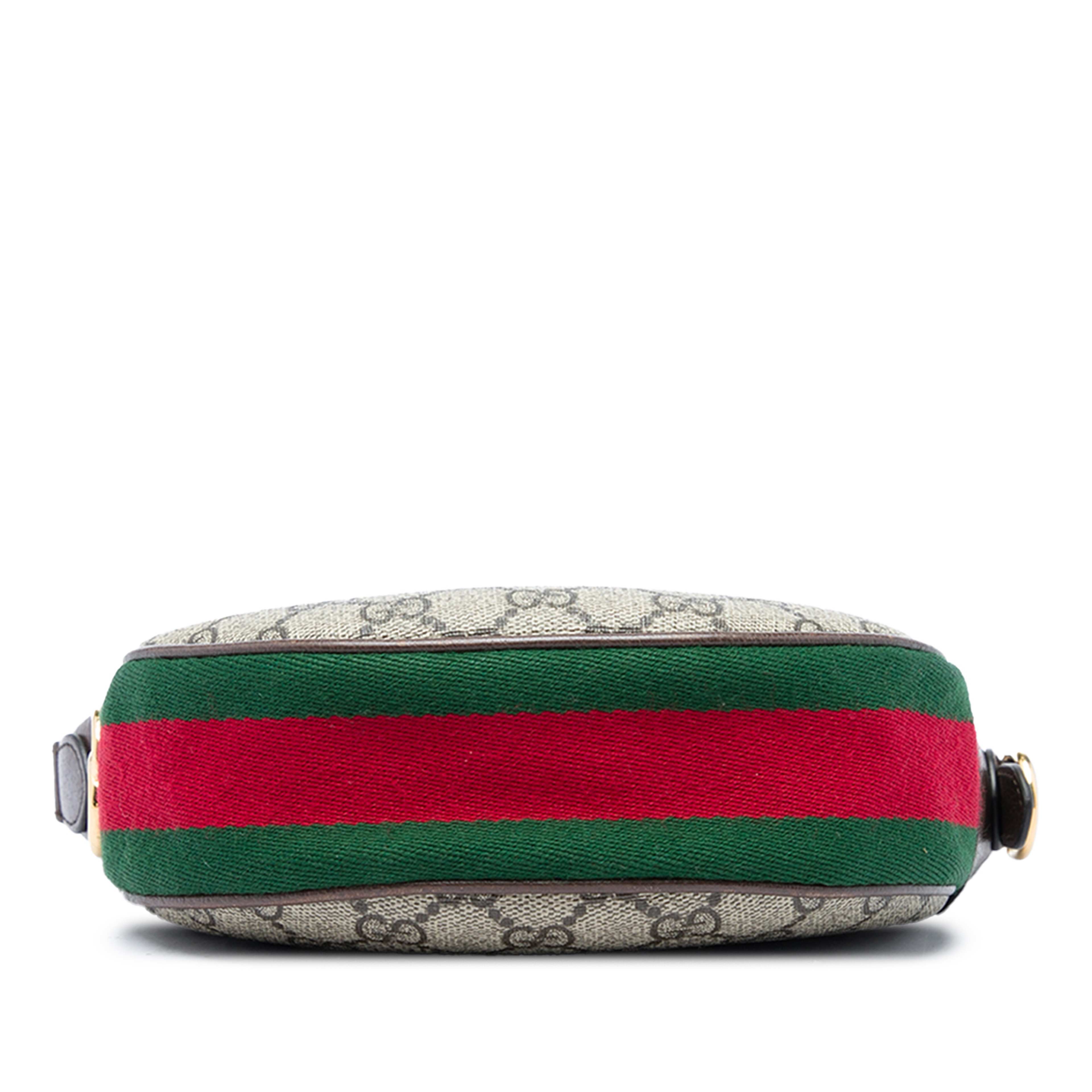 Gucci Mini Gg Supreme Web Ophidia Shoulder Bag, från Luxclusif, i färgen beige. Klicka för att öppna bilden i stort format