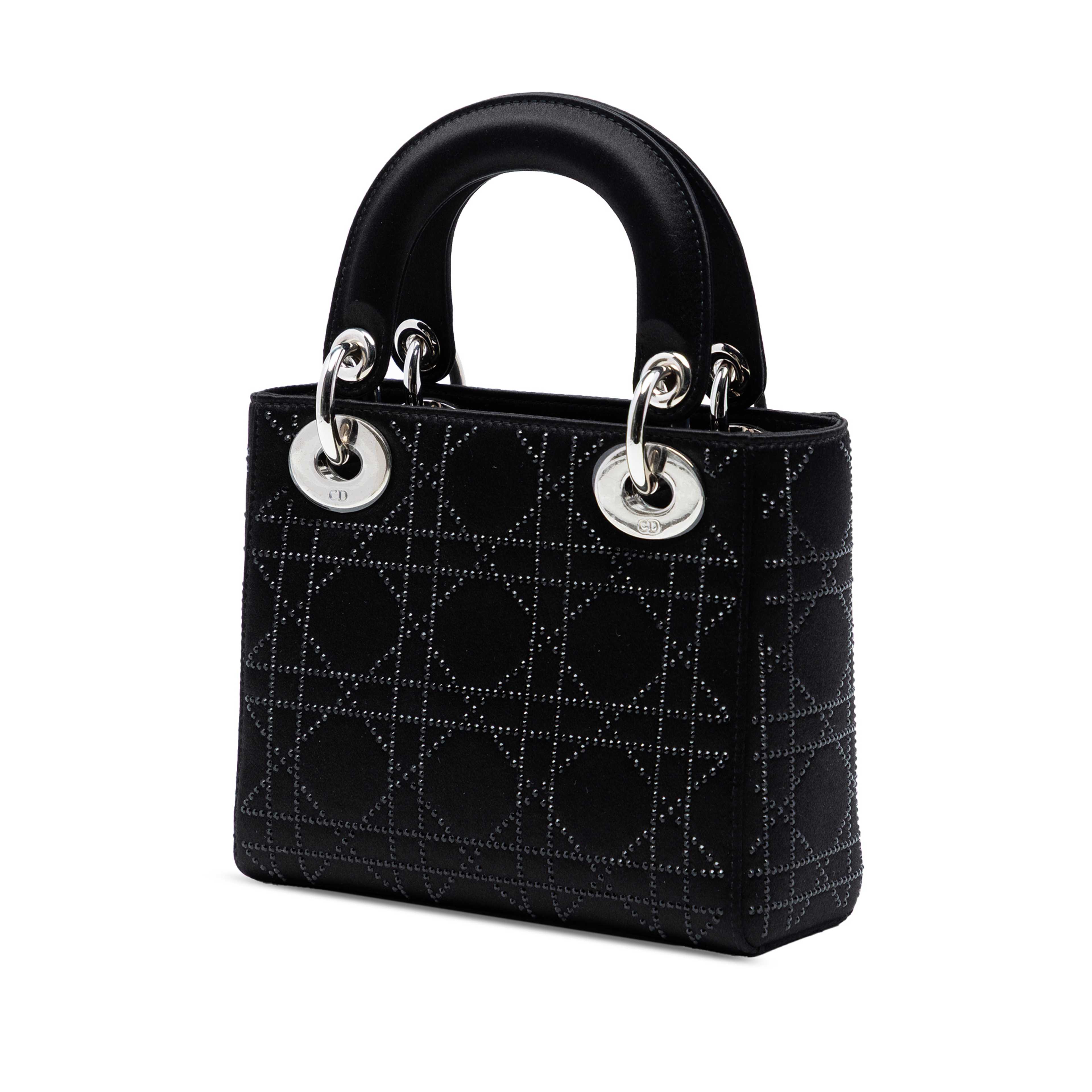 Dior Mini Satin Cannage Crystal Embellished Lady Dior, från Luxclusif, i färgen black. Klicka för att öppna bilden i stort format