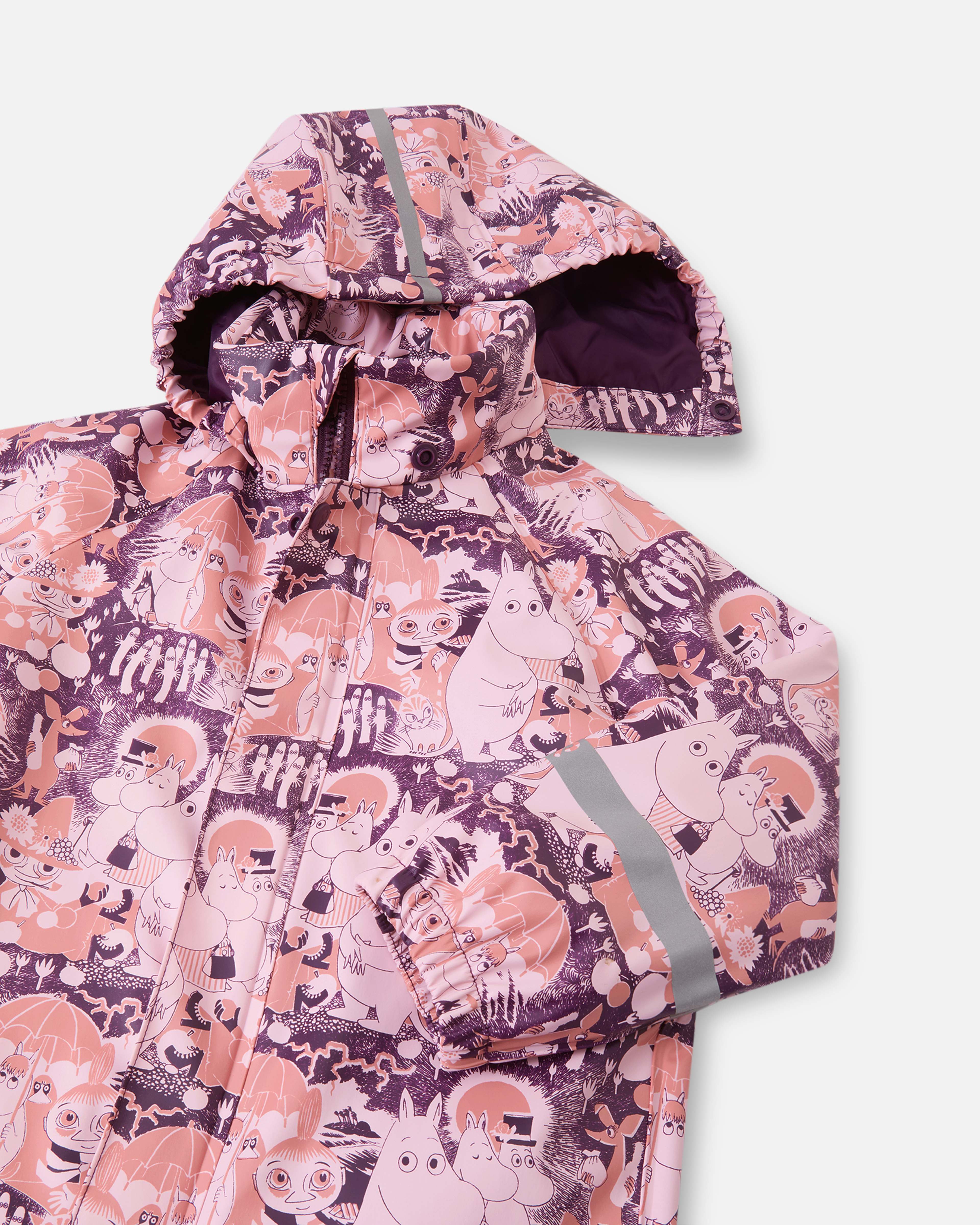 Regnöverall Moomin Rapakko, från Reima, i färgen pale rose. Klicka för att öppna bilden i stort format