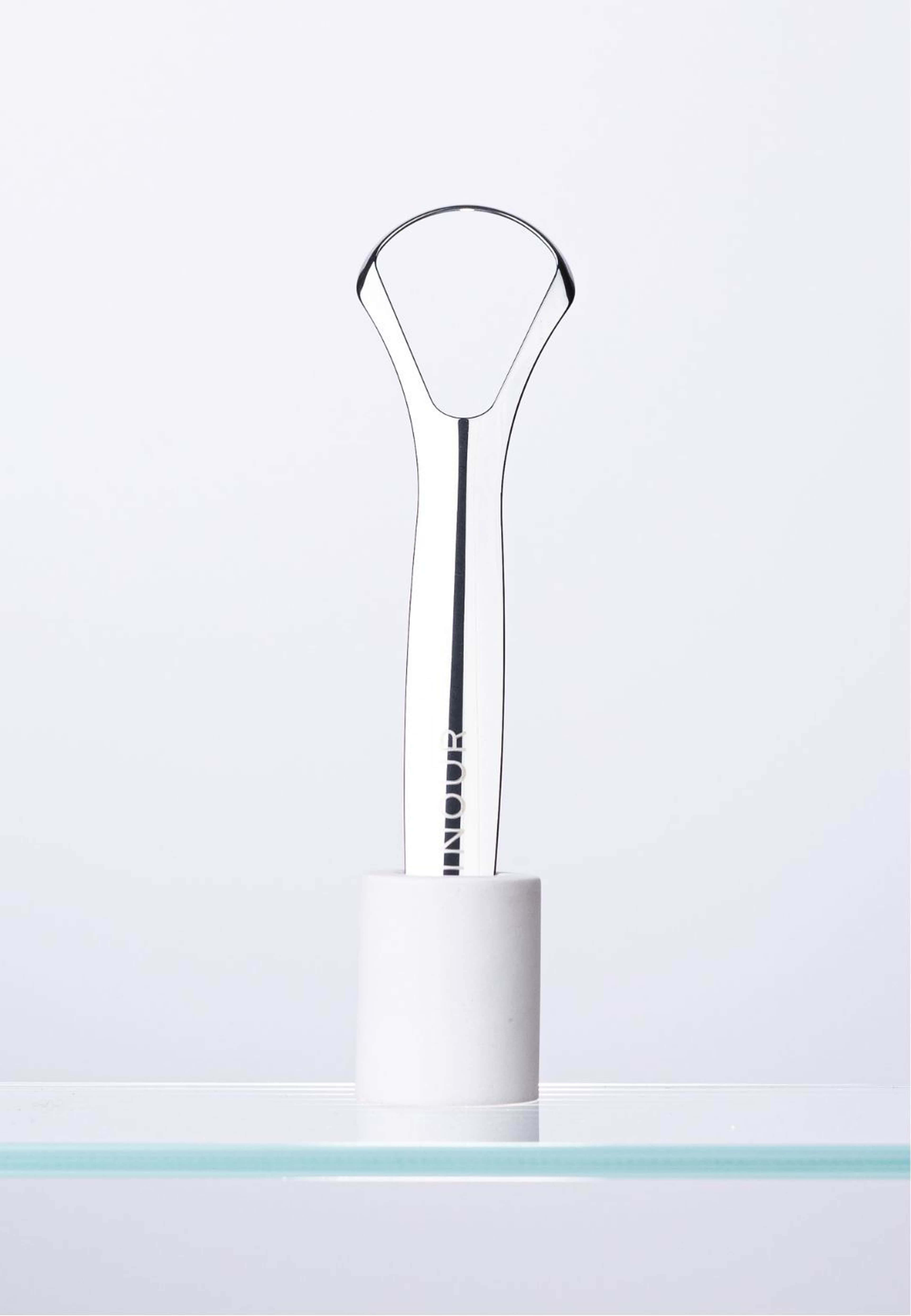 Eternal Tongue Scraper Silver, från Etinour, i färgen Silver. Klicka för att öppna bilden i stort format