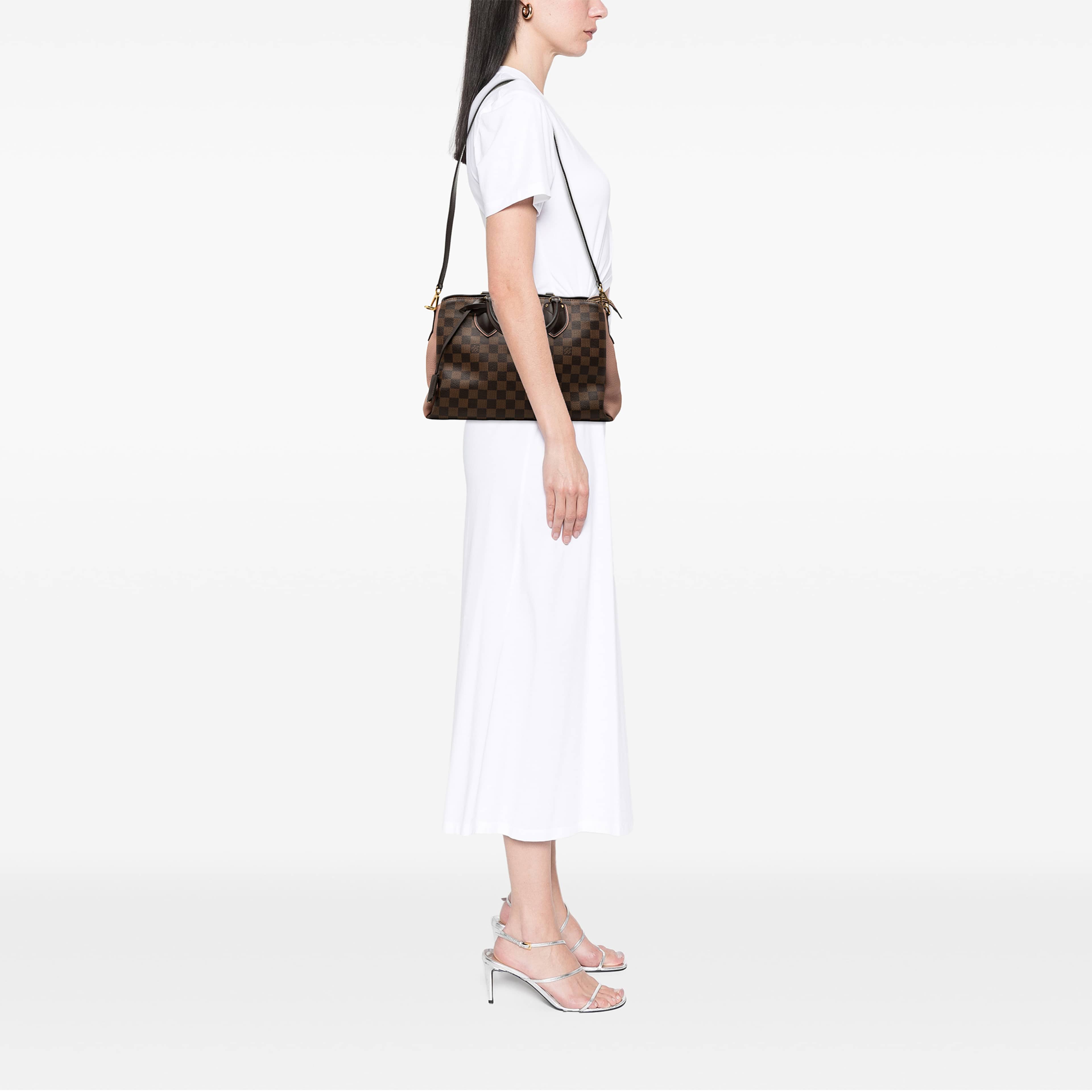 Louis Vuitton Damier Ebene Normandy, från Luxclusif, i färgen brun. Klicka för att öppna bilden i stort format