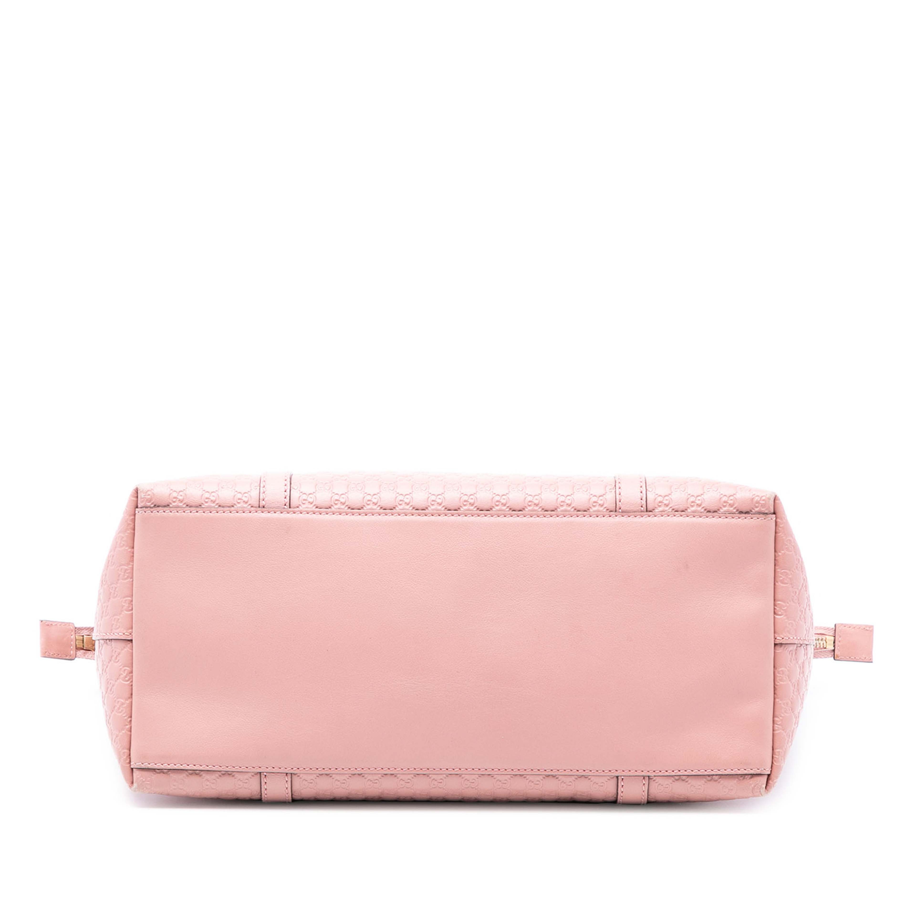 Gucci Large Microguccissima Dome Satchel, från Luxclusif, i färgen pink. Klicka för att öppna bilden i stort format