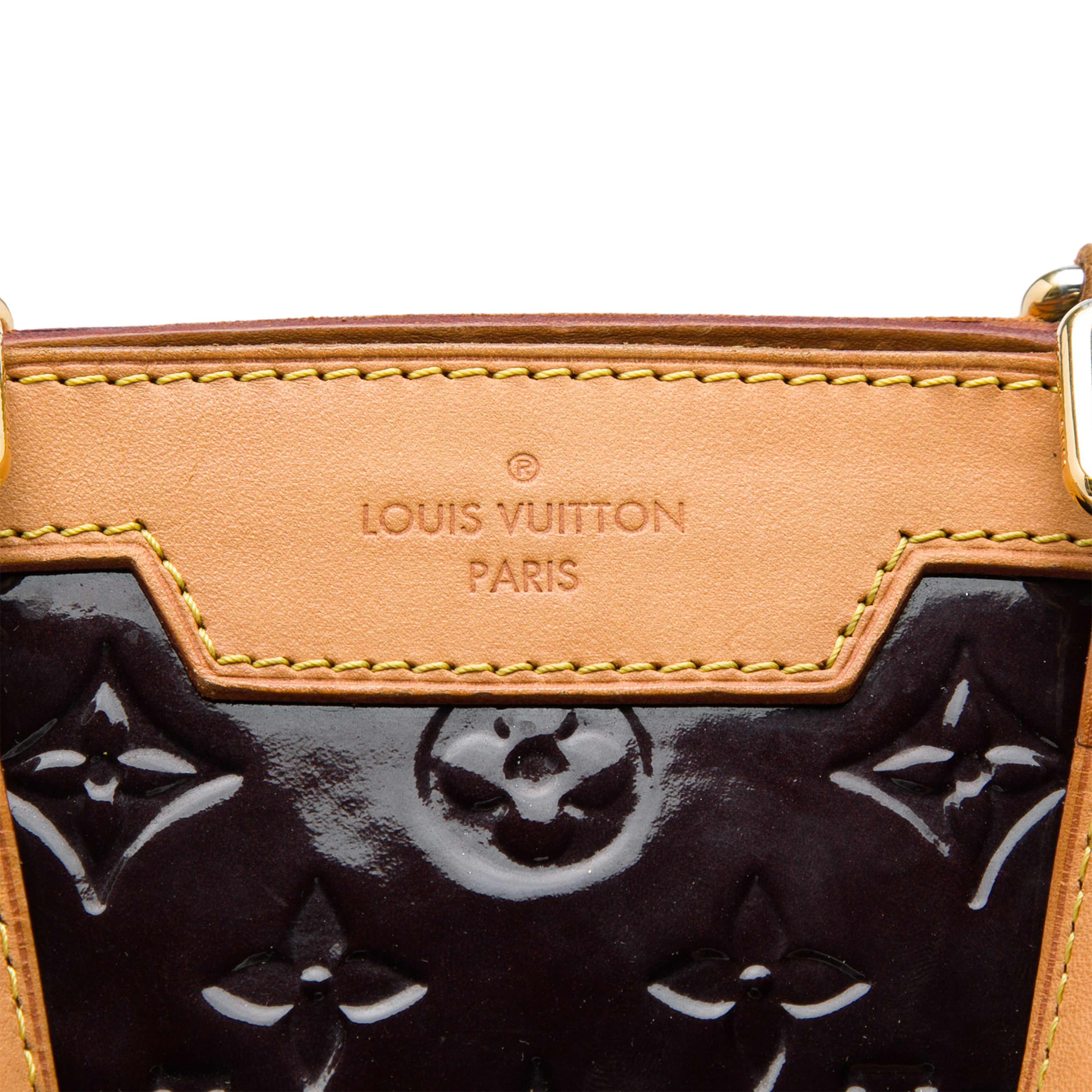 Louis Vuitton Monogram Vernis Brea Gm, från Luxclusif, i färgen purpur. Klicka för att öppna bilden i stort format