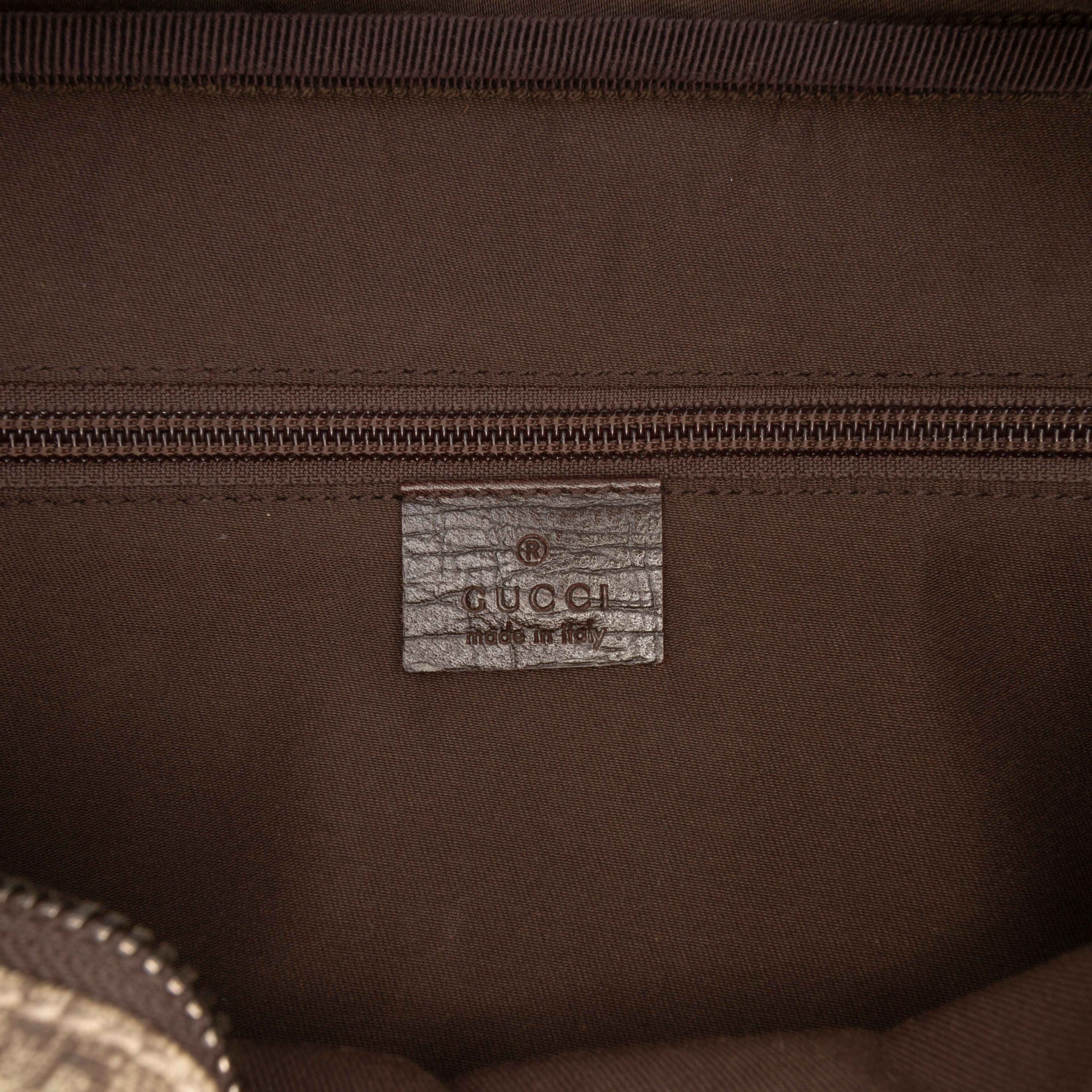 Gucci Gg Supreme Crossbody, från Luxclusif, i färgen beige. Klicka för att öppna bilden i stort format