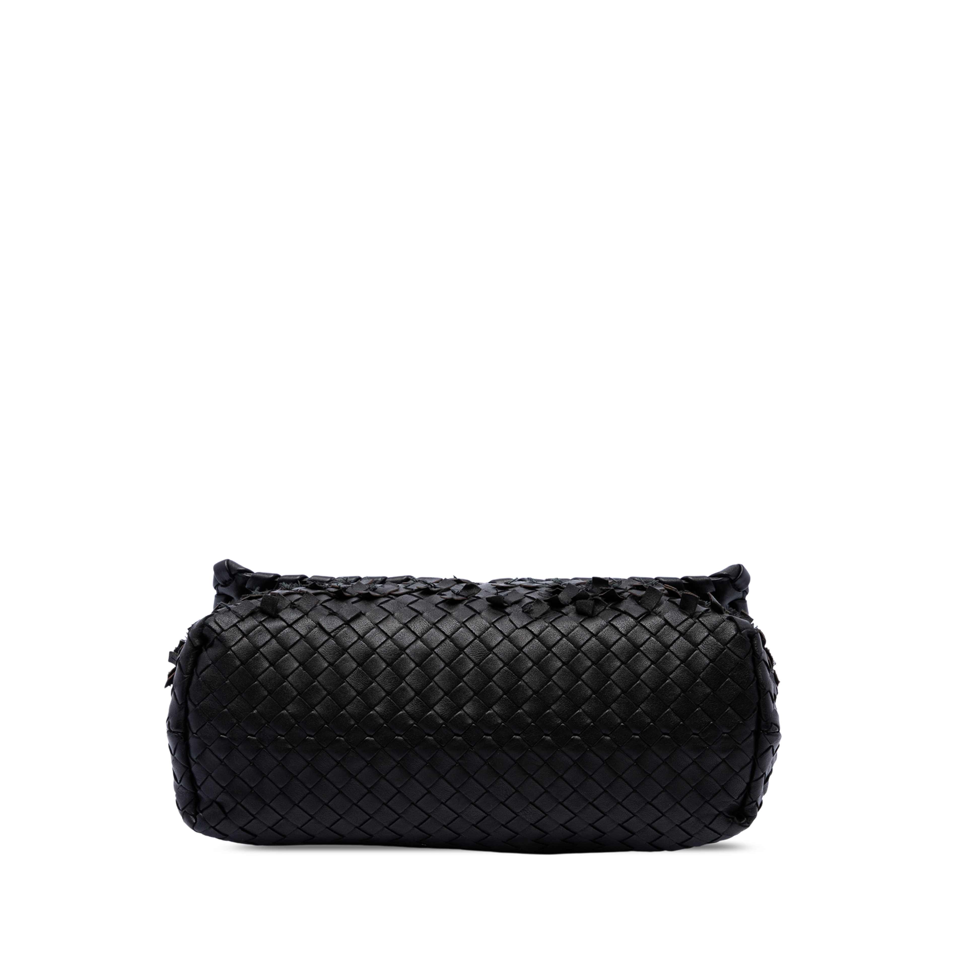Bottega Veneta Nappa Intrecciato Tobu Olimpia Shoulder Bag, från Luxclusif, i färgen brun. Klicka för att öppna bilden i stort format