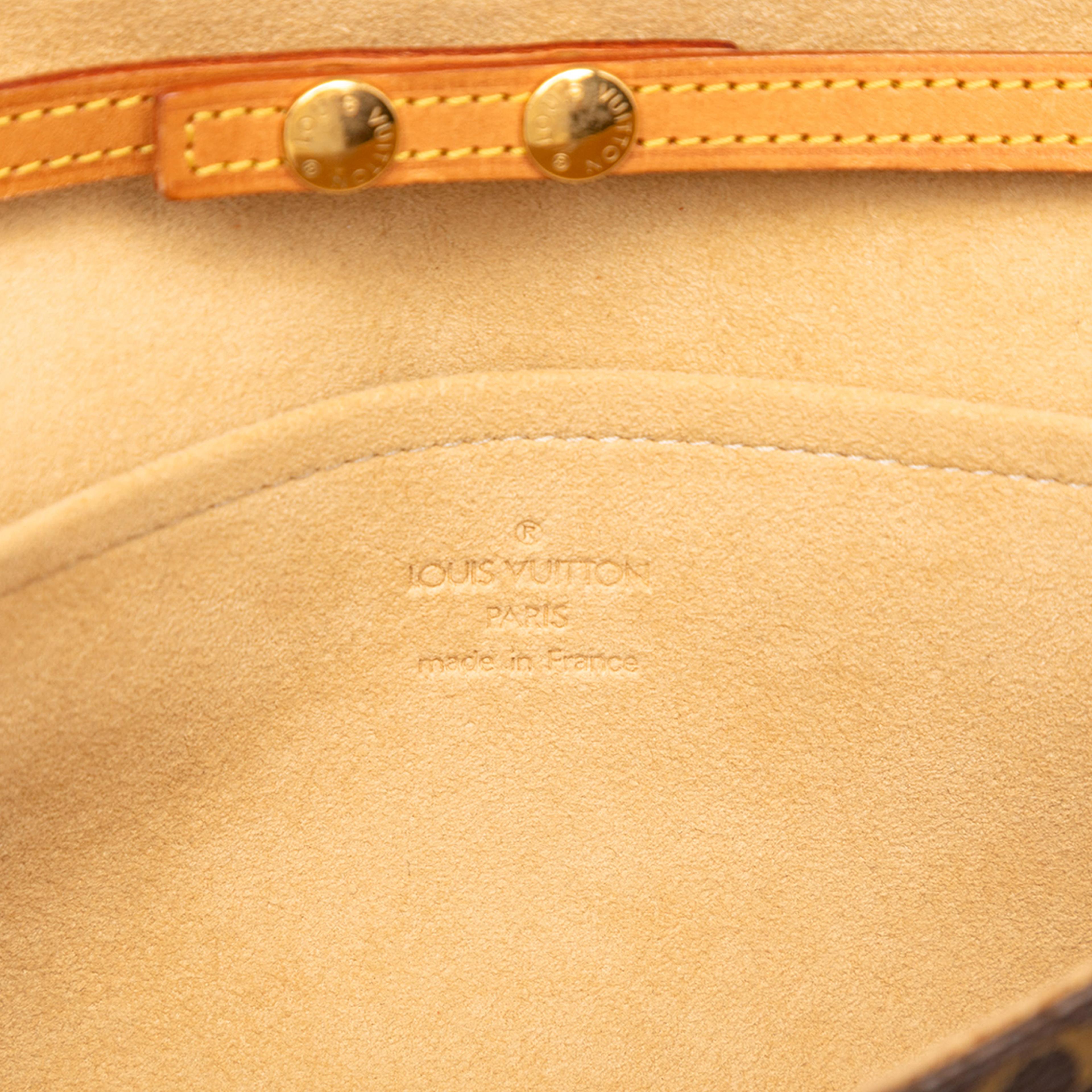 Louis Vuitton Monogram Pochette Twin Gm, från Luxclusif, i färgen brun. Klicka för att öppna bilden i stort format