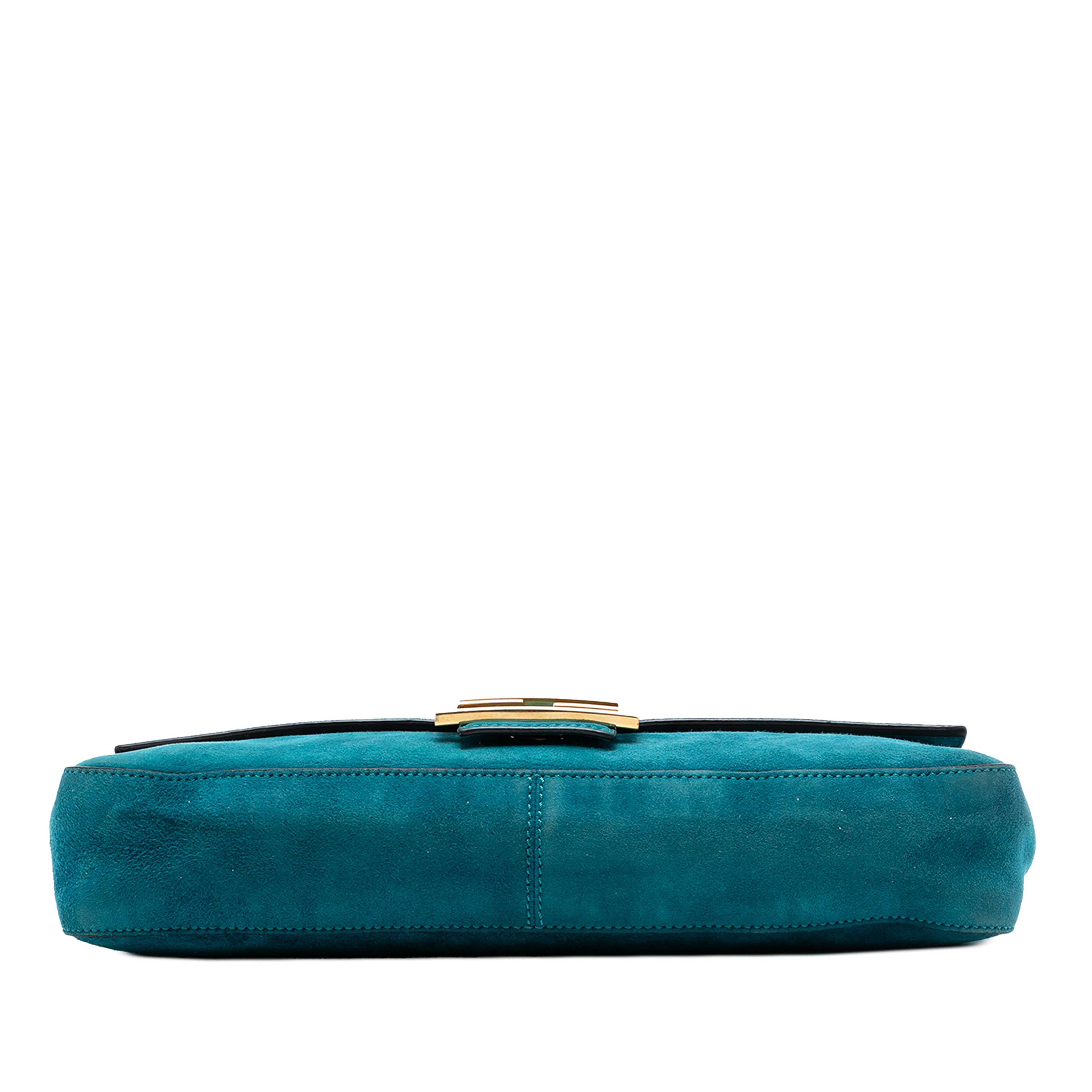 Fendi Large Suede Chamois Baguette Satchel, från Luxclusif, i färgen blue. Klicka för att öppna bilden i stort format