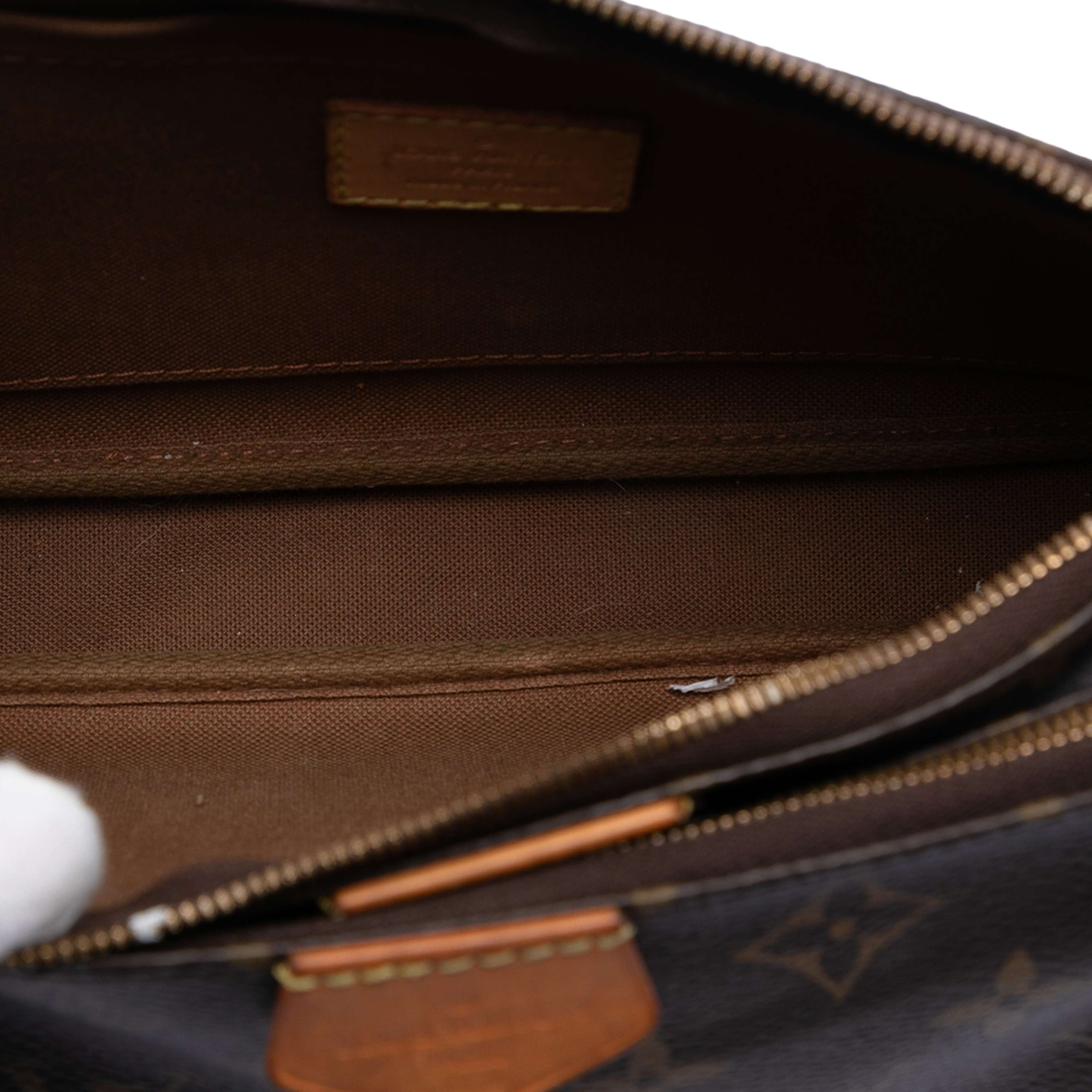 Louis Vuitton Monogram Multi Pochette Accessoires, från Luxclusif, i färgen brown. Klicka för att öppna bilden i stort format