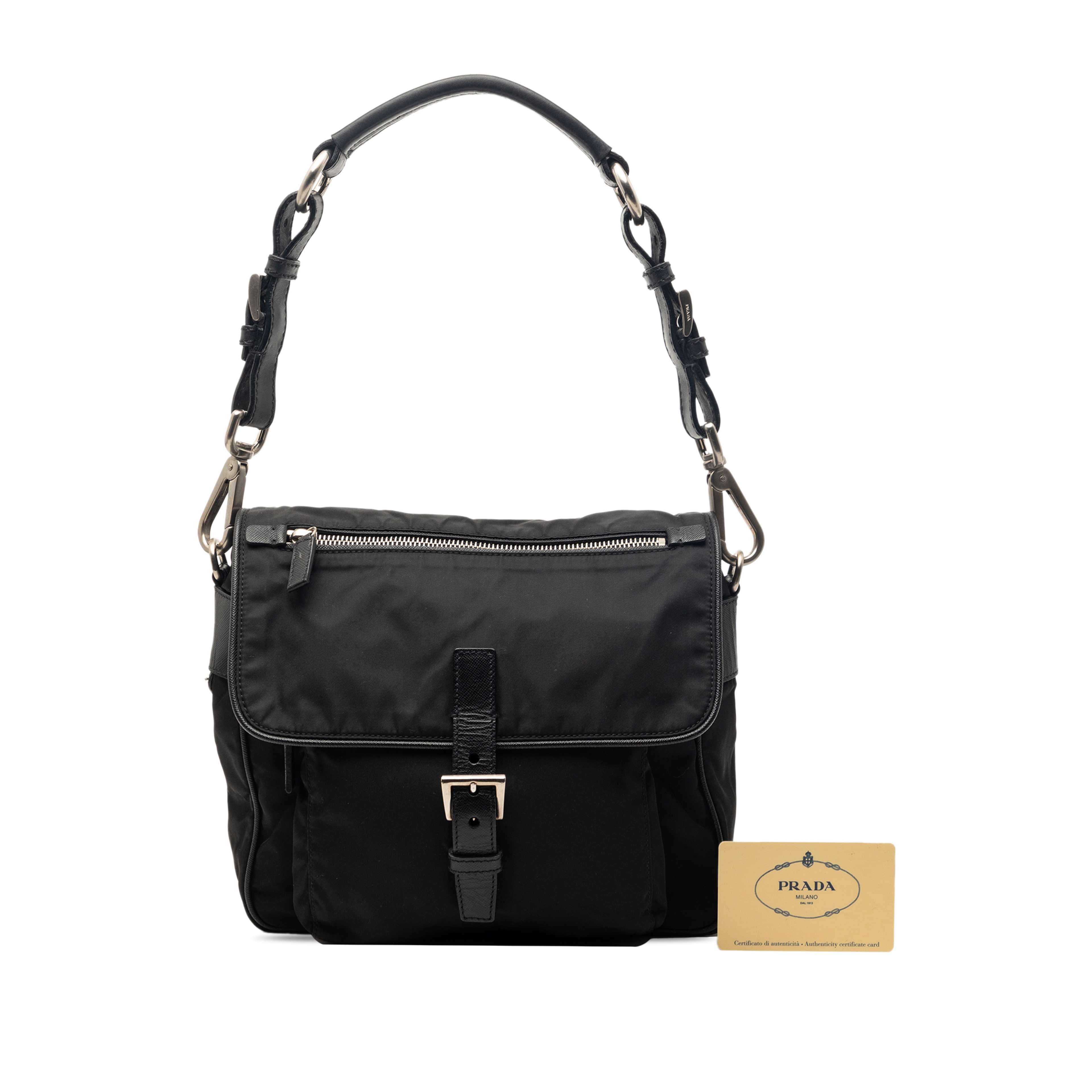 Prada Saffiano Trimmed Tessuto Shoulder Bag, från Luxclusif, i färgen svart. Klicka för att öppna bilden i stort format
