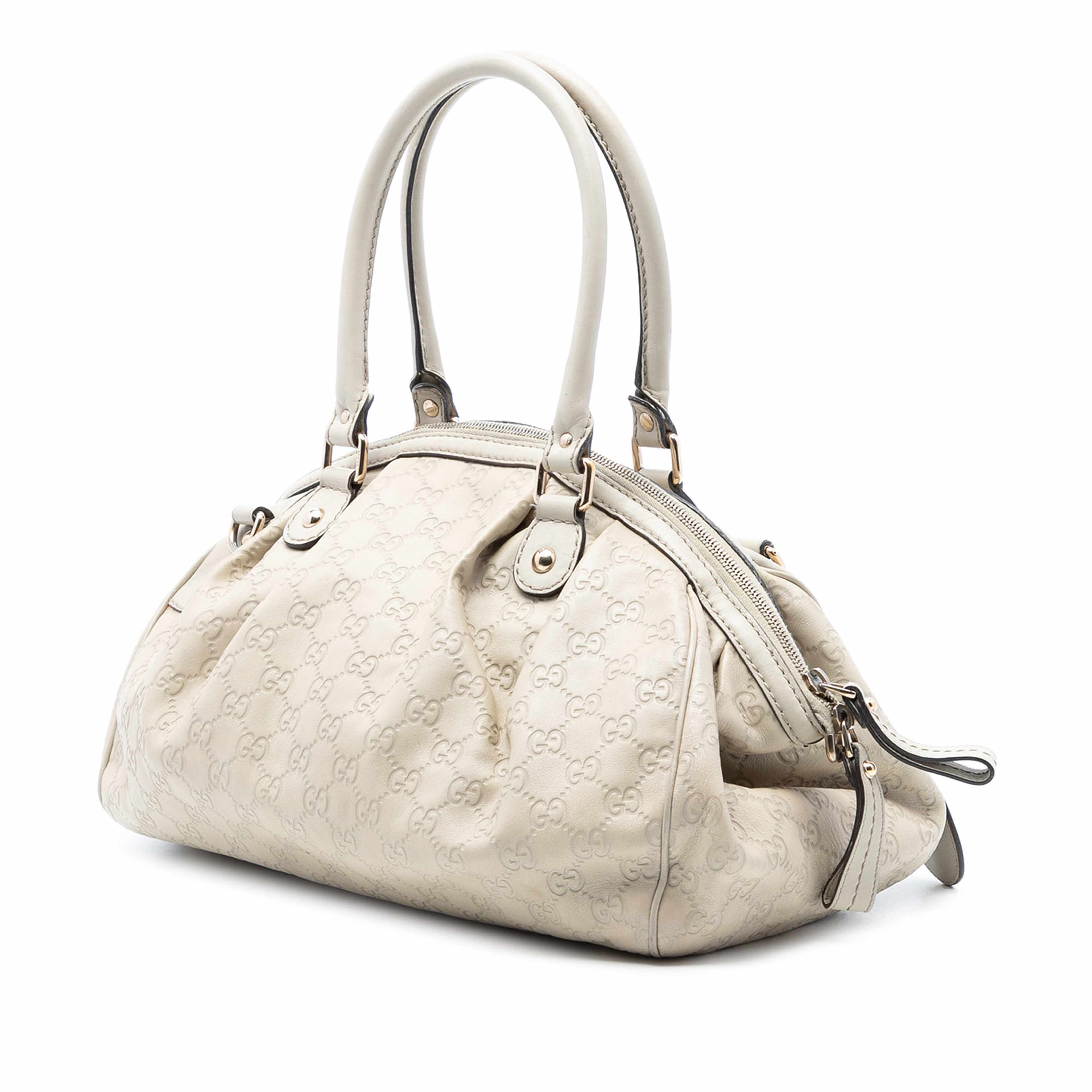 Gucci Guccissima Sukey Satchel, från Luxclusif, i färgen light beige. Klicka för att öppna bilden i stort format