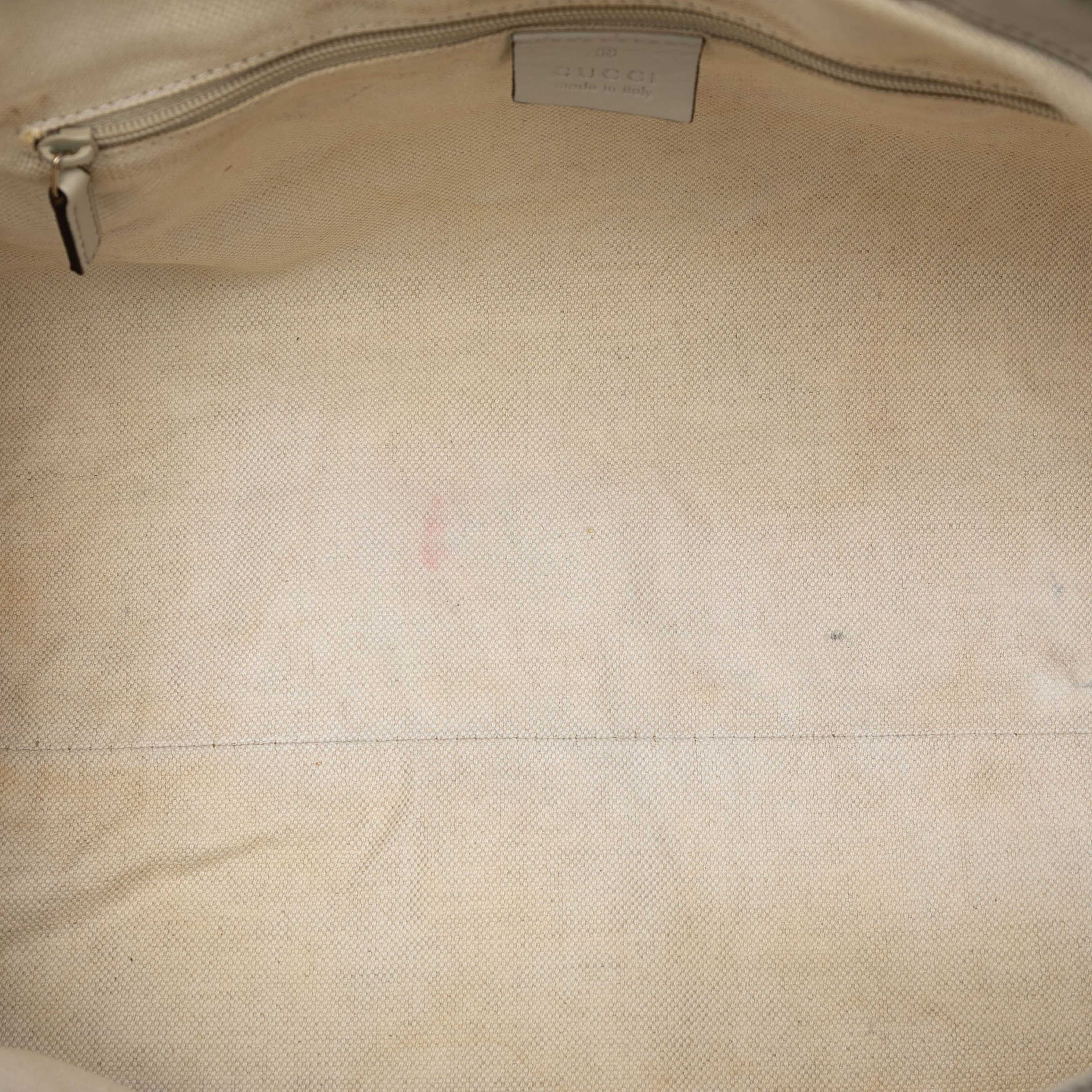 Gucci Guccissima Sukey Satchel, från Luxclusif, i färgen light beige. Klicka för att öppna bilden i stort format