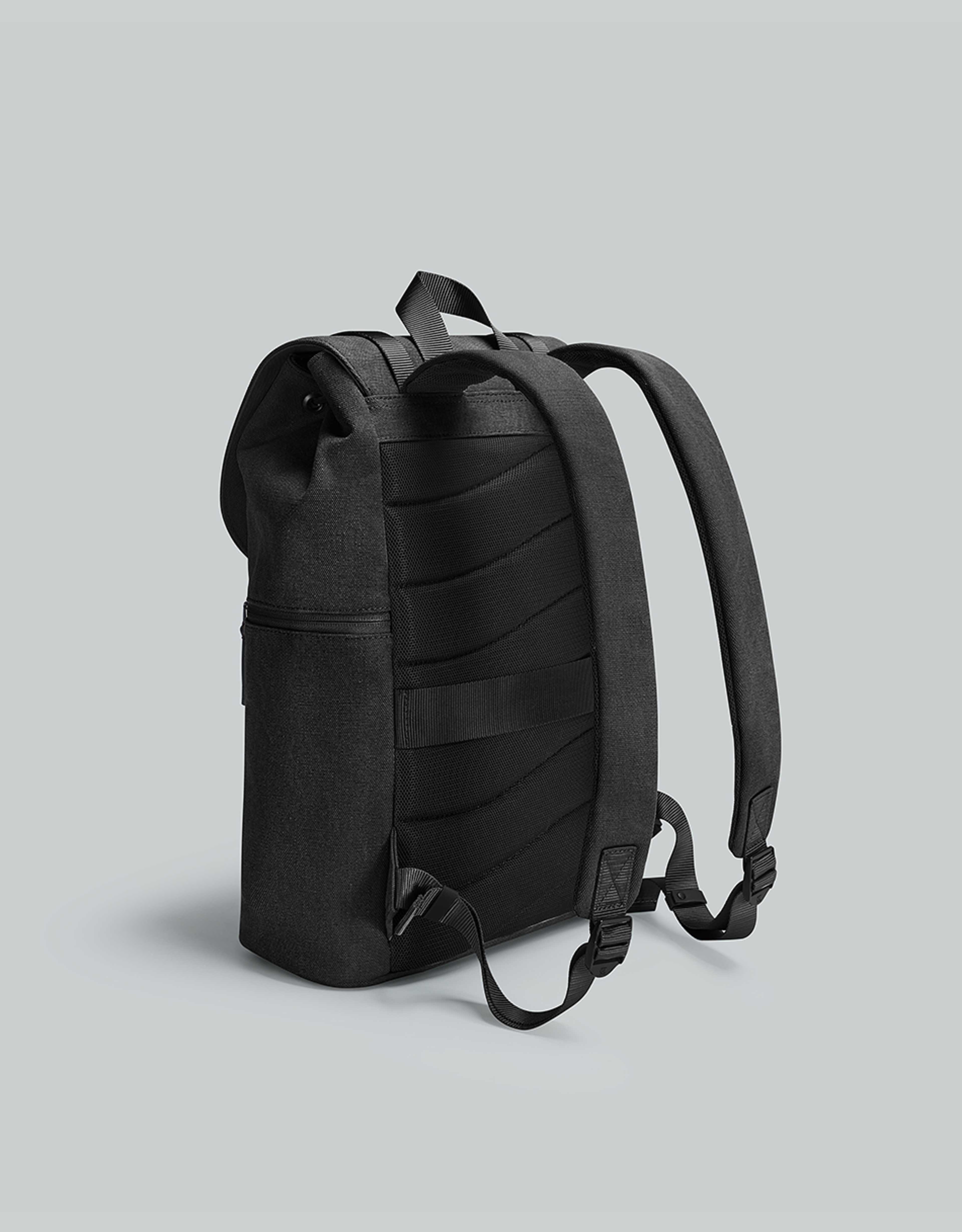 Spläsh 2.0 16", från Gaston Luga, i färgen weave black. Klicka för att öppna bilden i stort format