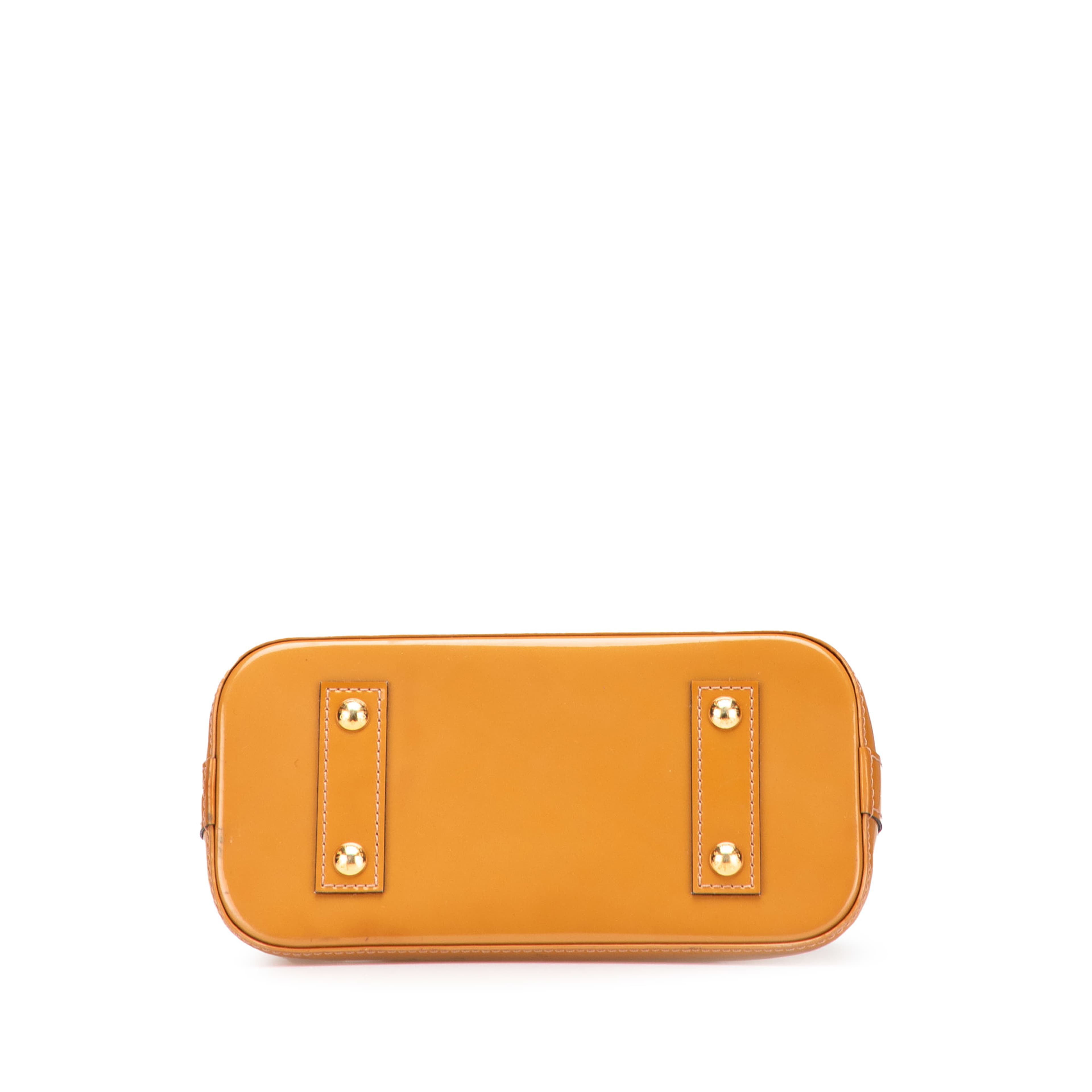 Louis Vuitton Monogram Vernis Alma Bb, från Luxclusif, i färgen camel. Klicka för att öppna bilden i stort format