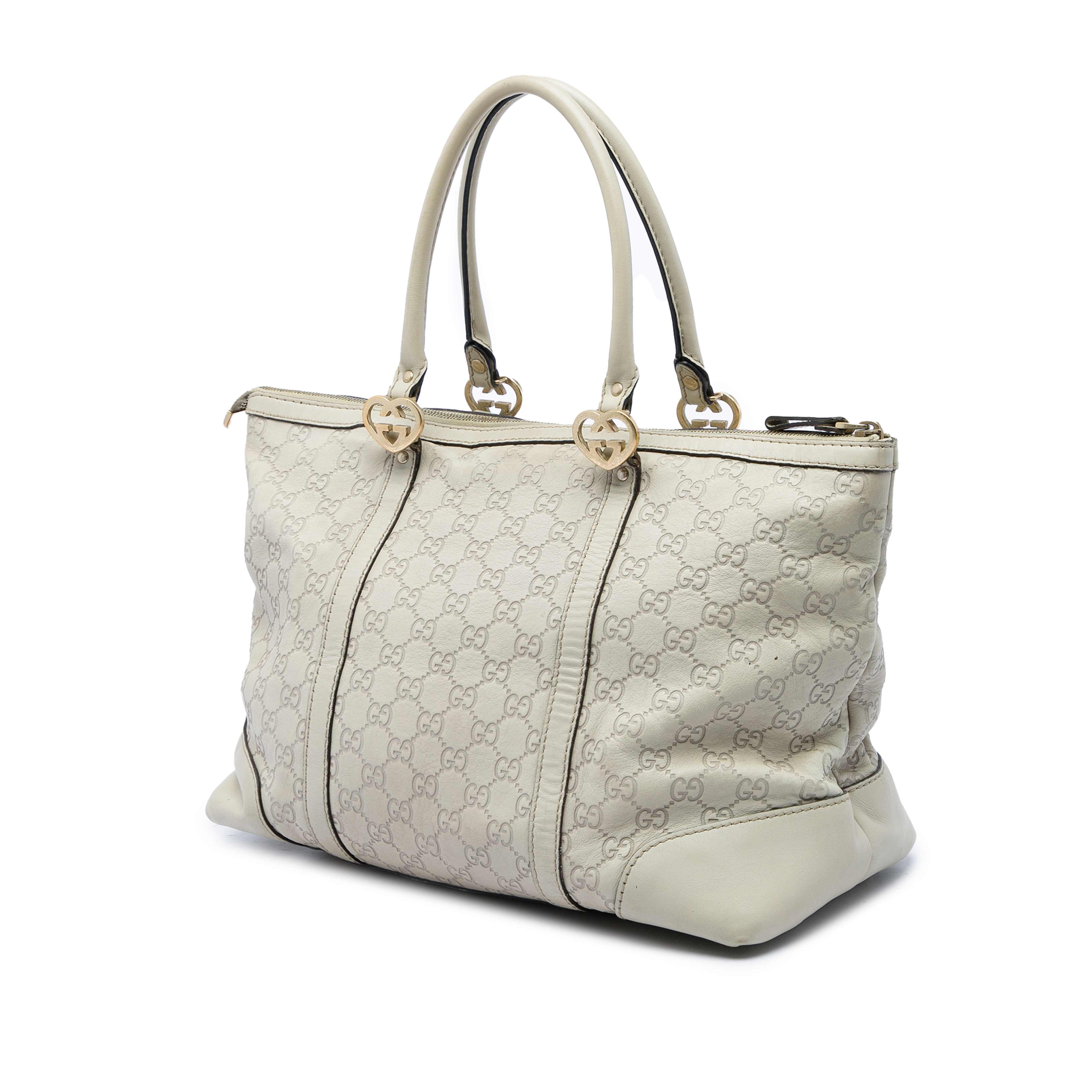 Gucci Guccissima Lovely Tote, från Luxclusif, i färgen vit. Klicka för att öppna bilden i stort format