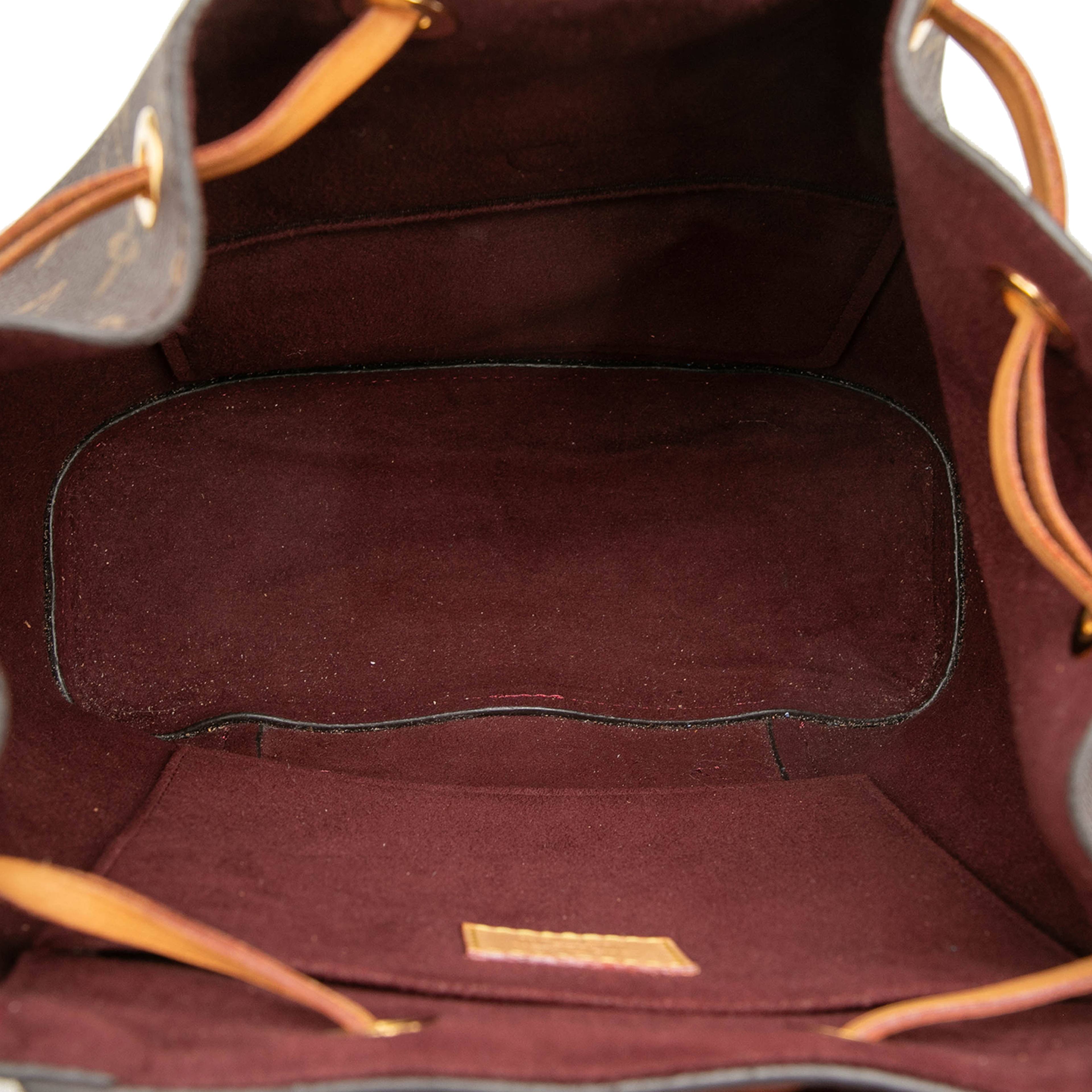Louis Vuitton Monogram Montsouris, från Luxclusif, i färgen brown. Klicka för att öppna bilden i stort format