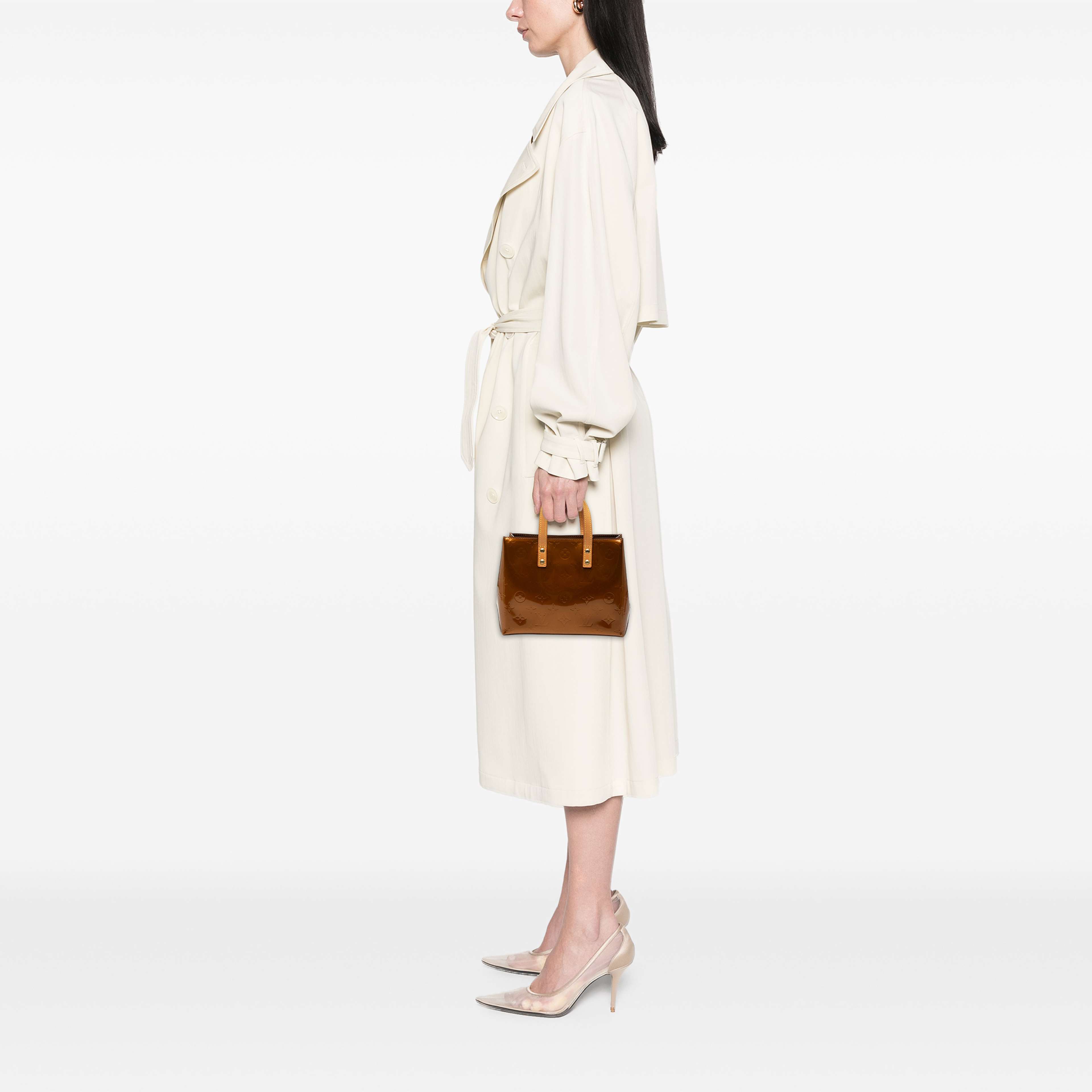 Louis Vuitton Monogram Vernis Reade Pm, från Luxclusif, i färgen brun. Klicka för att öppna bilden i stort format