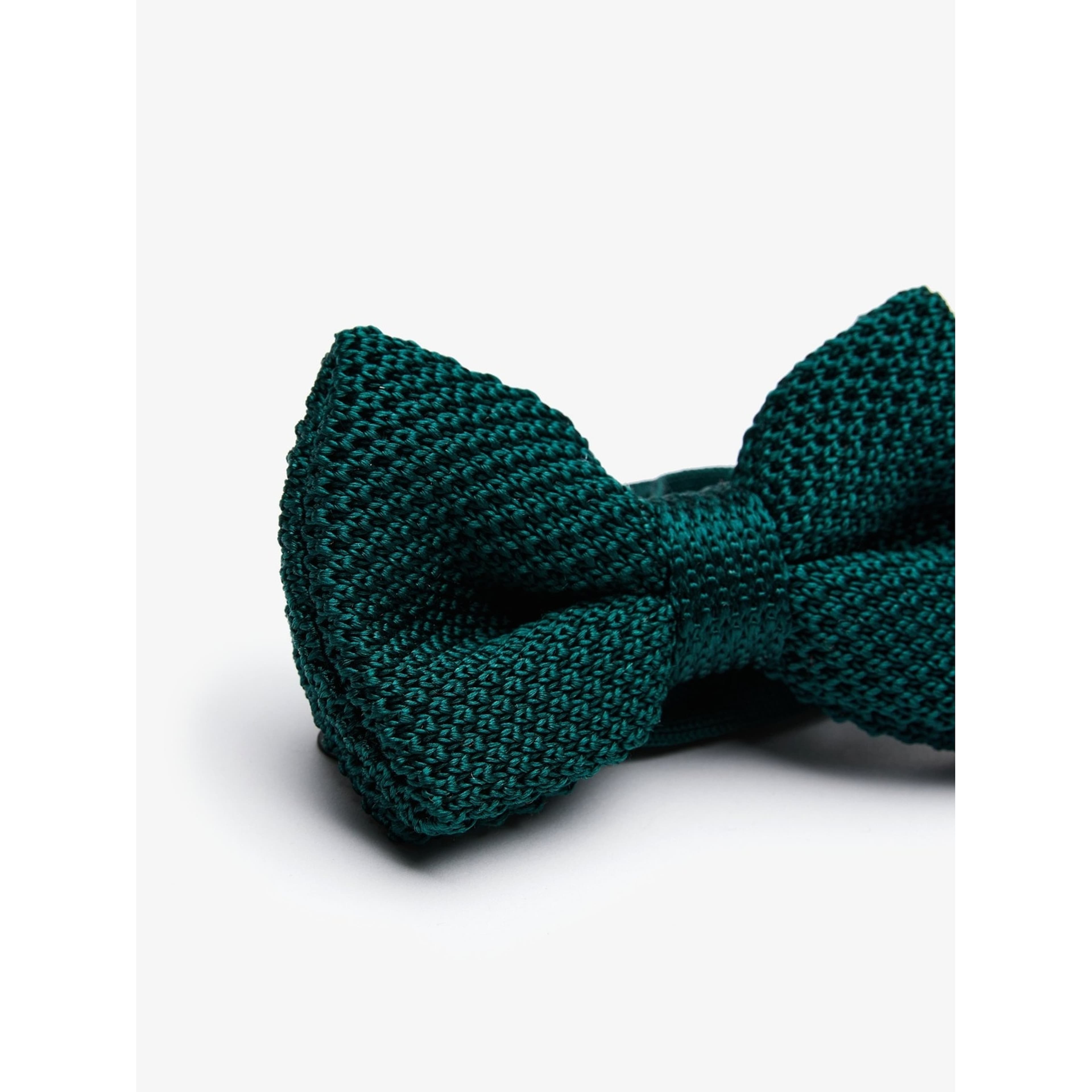 Knitted Bow Tie
