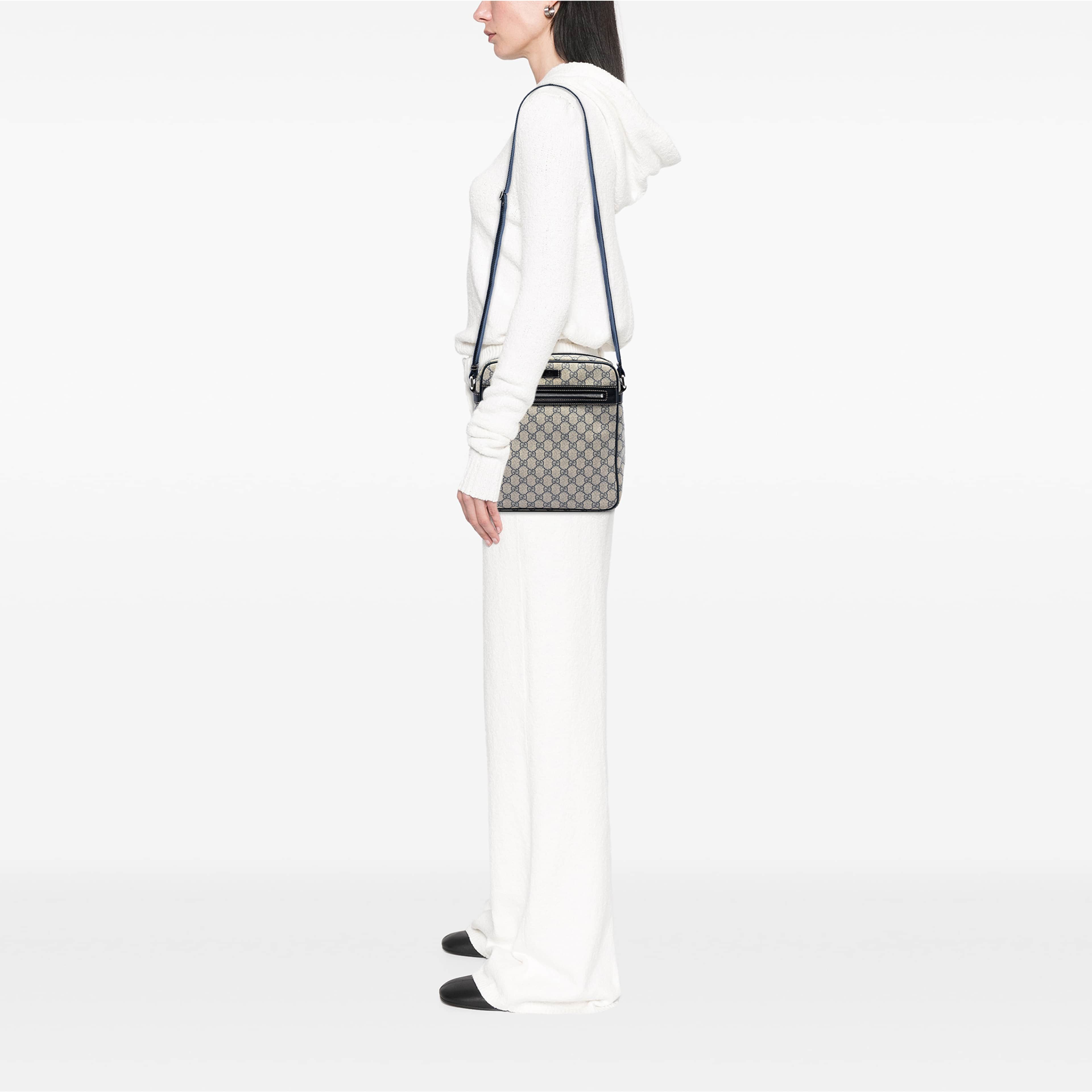 Gucci Gg Supreme Crossbody, från Luxclusif, i färgen beige. Klicka för att öppna bilden i stort format