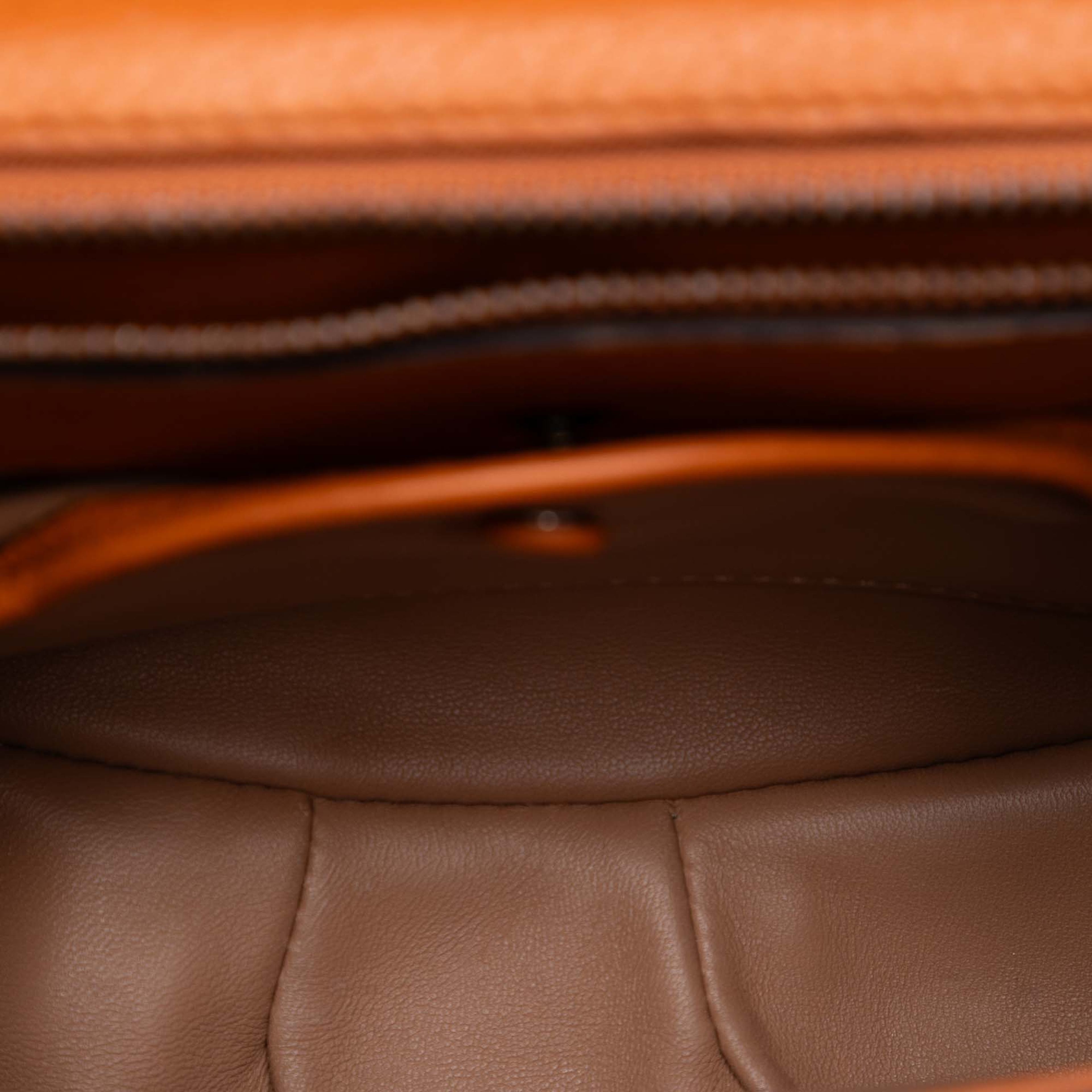 Gucci Small Leather Bamboo Nouveau Fringe Crossbody, från Luxclusif, i färgen orange. Klicka för att öppna bilden i stort format