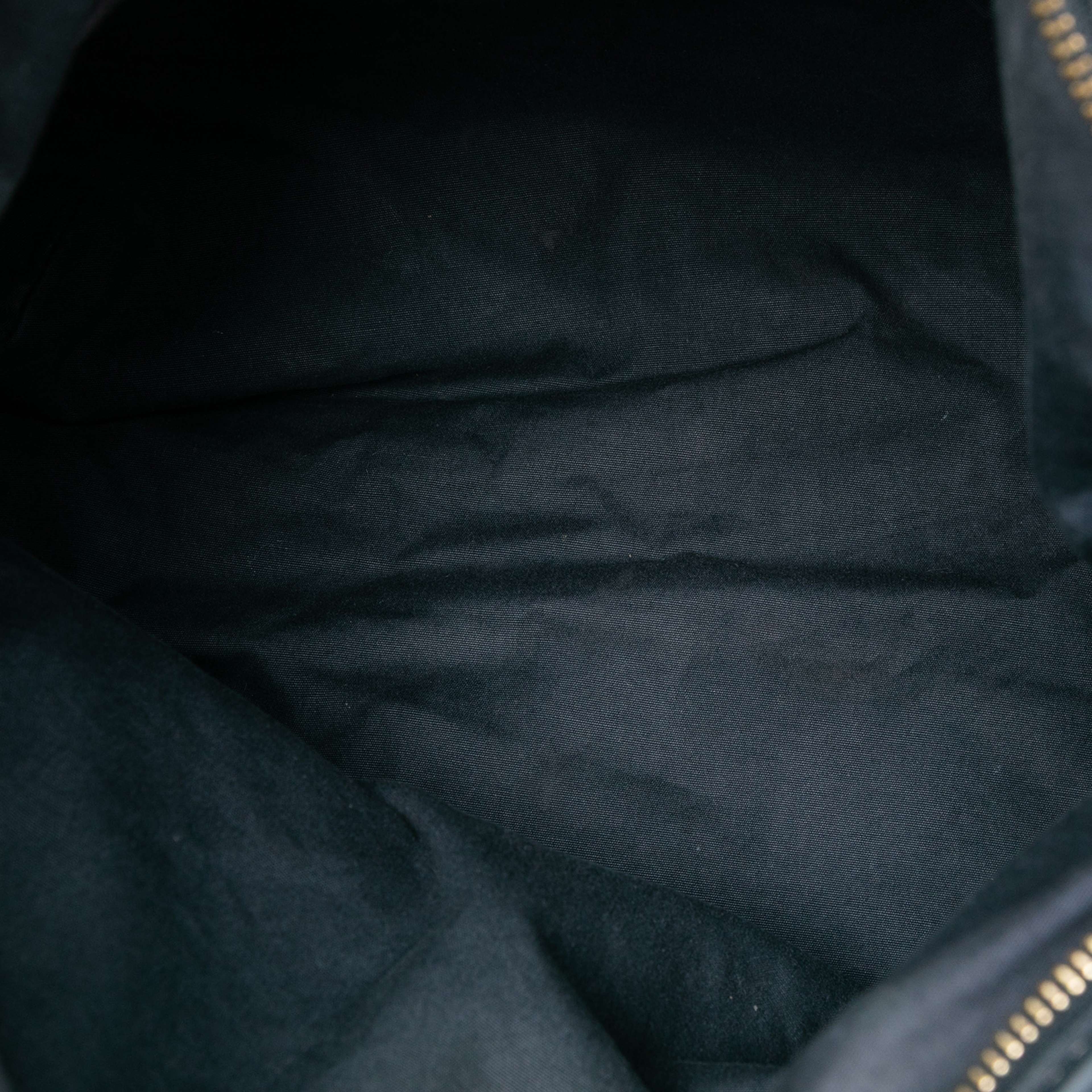 Louis Vuitton Monogram Idylle Elegie, från Luxclusif, i färgen gray. Klicka för att öppna bilden i stort format