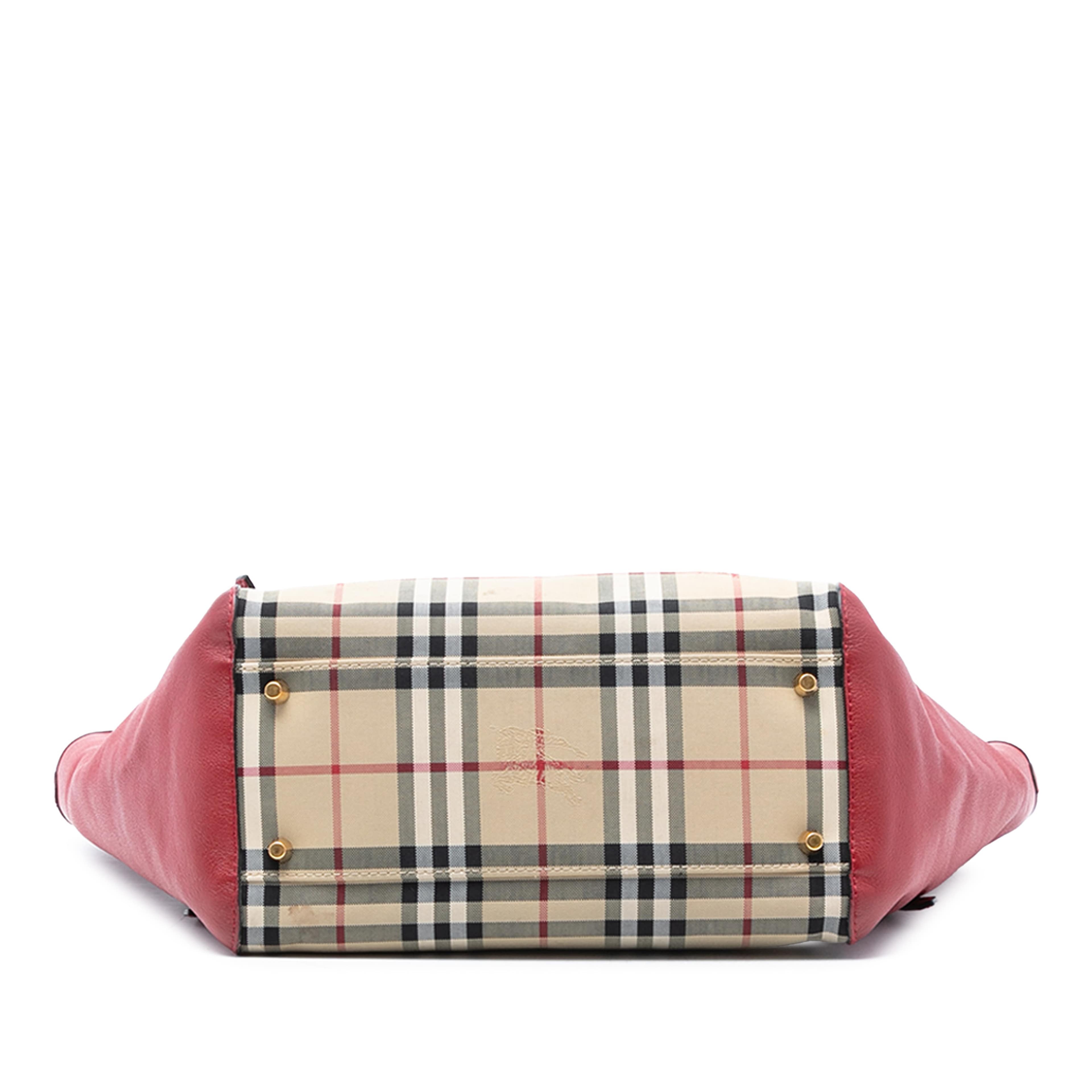 Burberry Small Haymarket Check Canvas And Leather Canterbury Tote, från Luxclusif, i färgen beige. Klicka för att öppna bilden i stort format