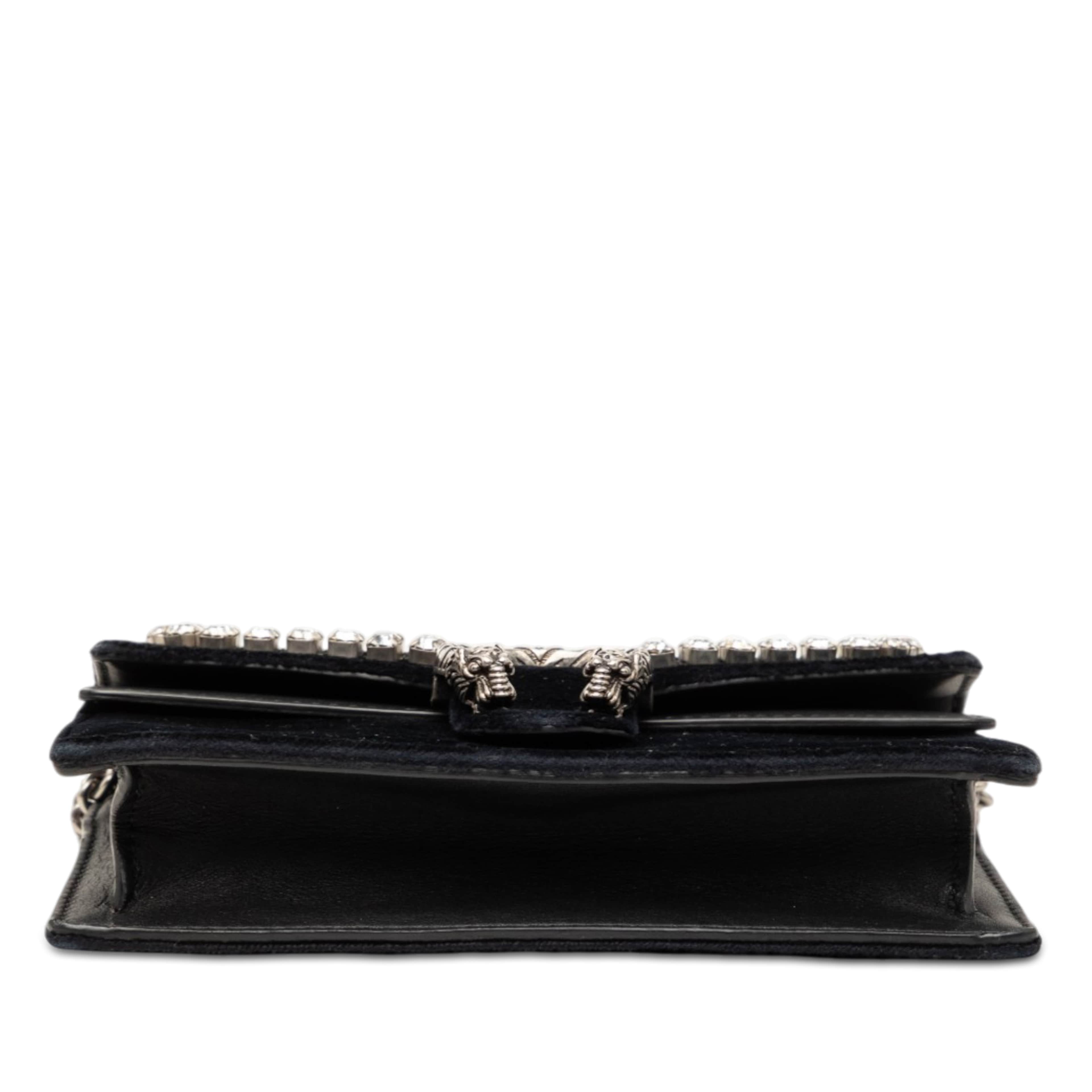 Gucci Mini Crystal Embellished Velvet Dionysus Crossbody, från Luxclusif, i färgen svart. Klicka för att öppna bilden i stort format