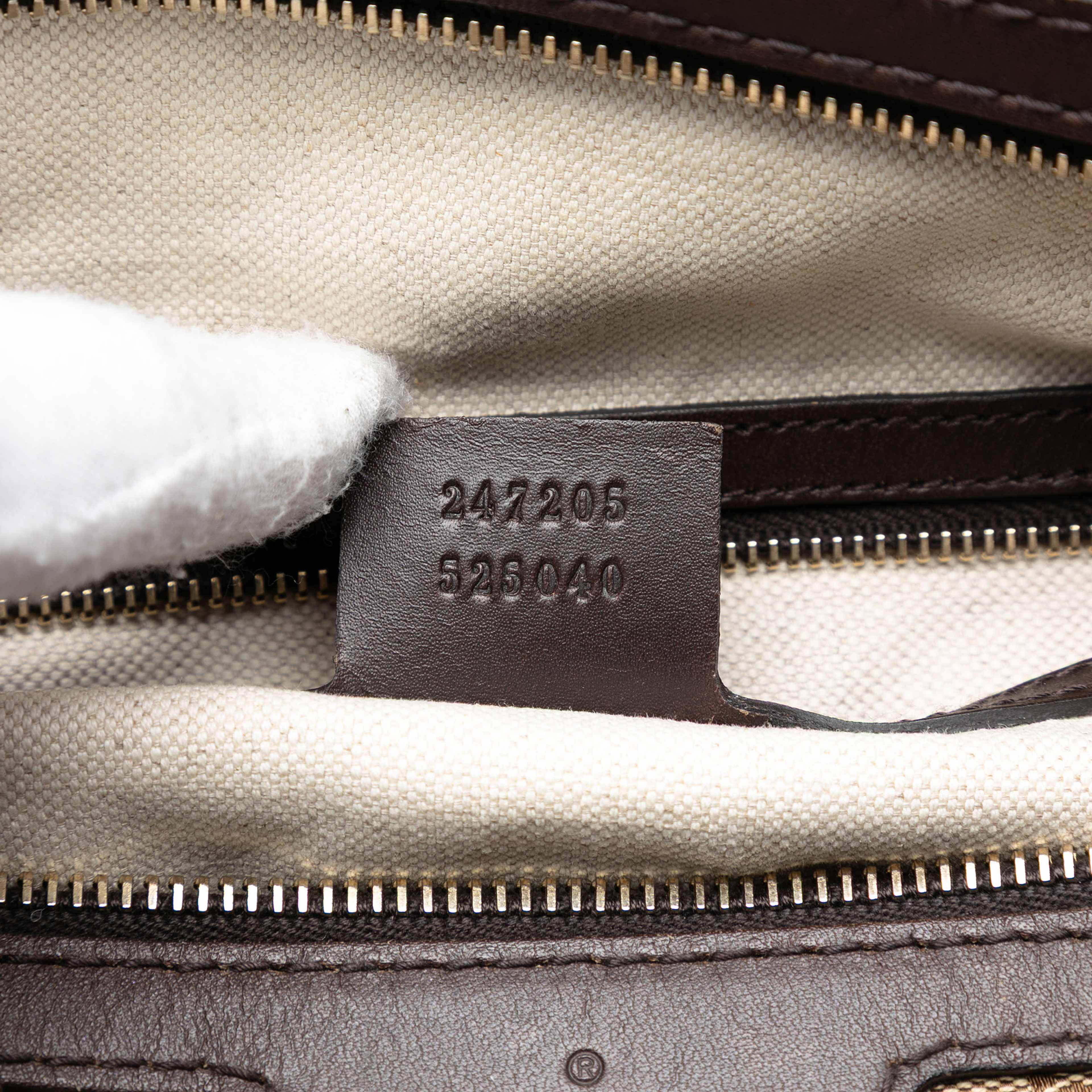 Gucci Medium Gg Canvas Joy Boston Bag, från Luxclusif, i färgen beige. Klicka för att öppna bilden i stort format