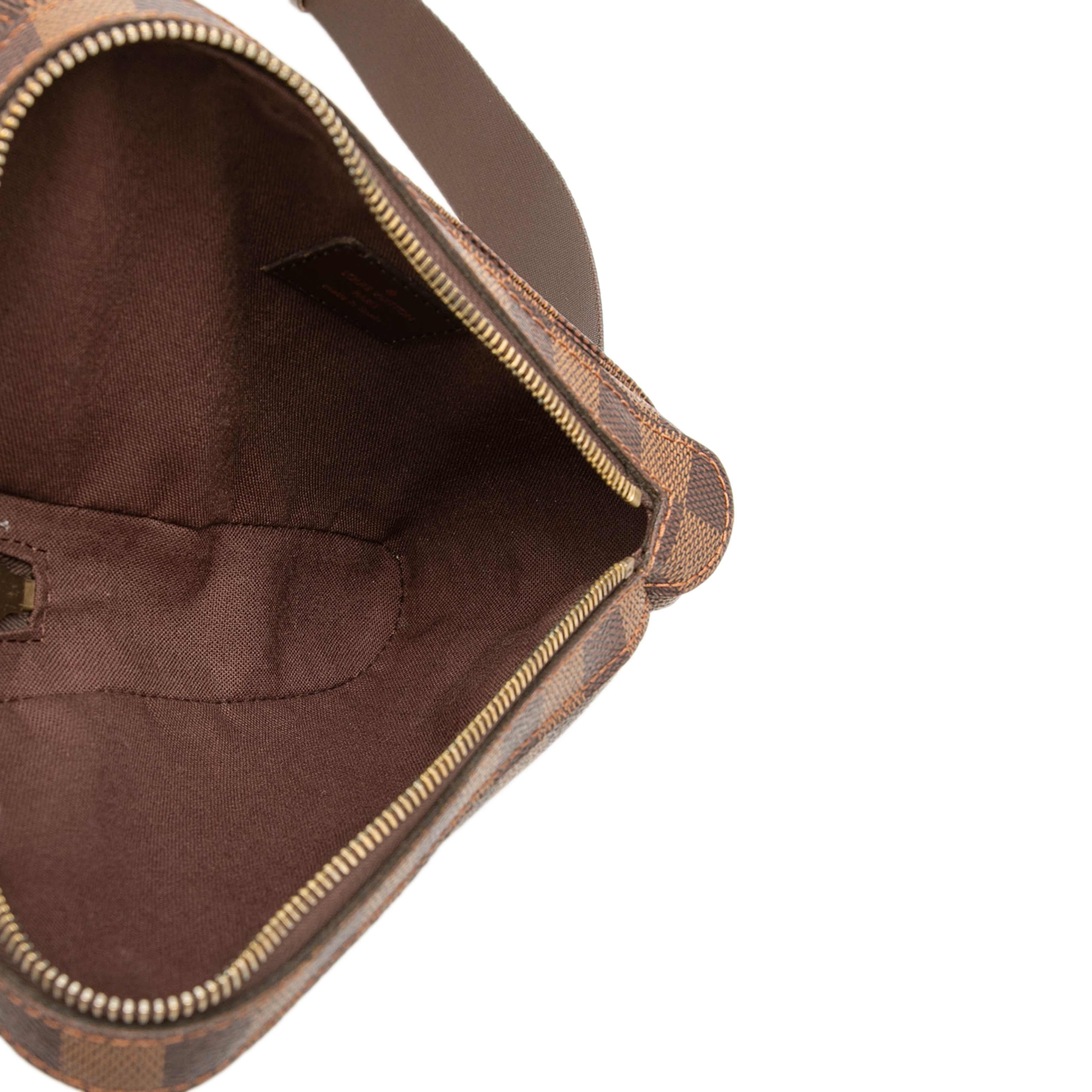 Louis Vuitton Damier Ebene Geronimos, från Luxclusif, i färgen brun. Klicka för att öppna bilden i stort format