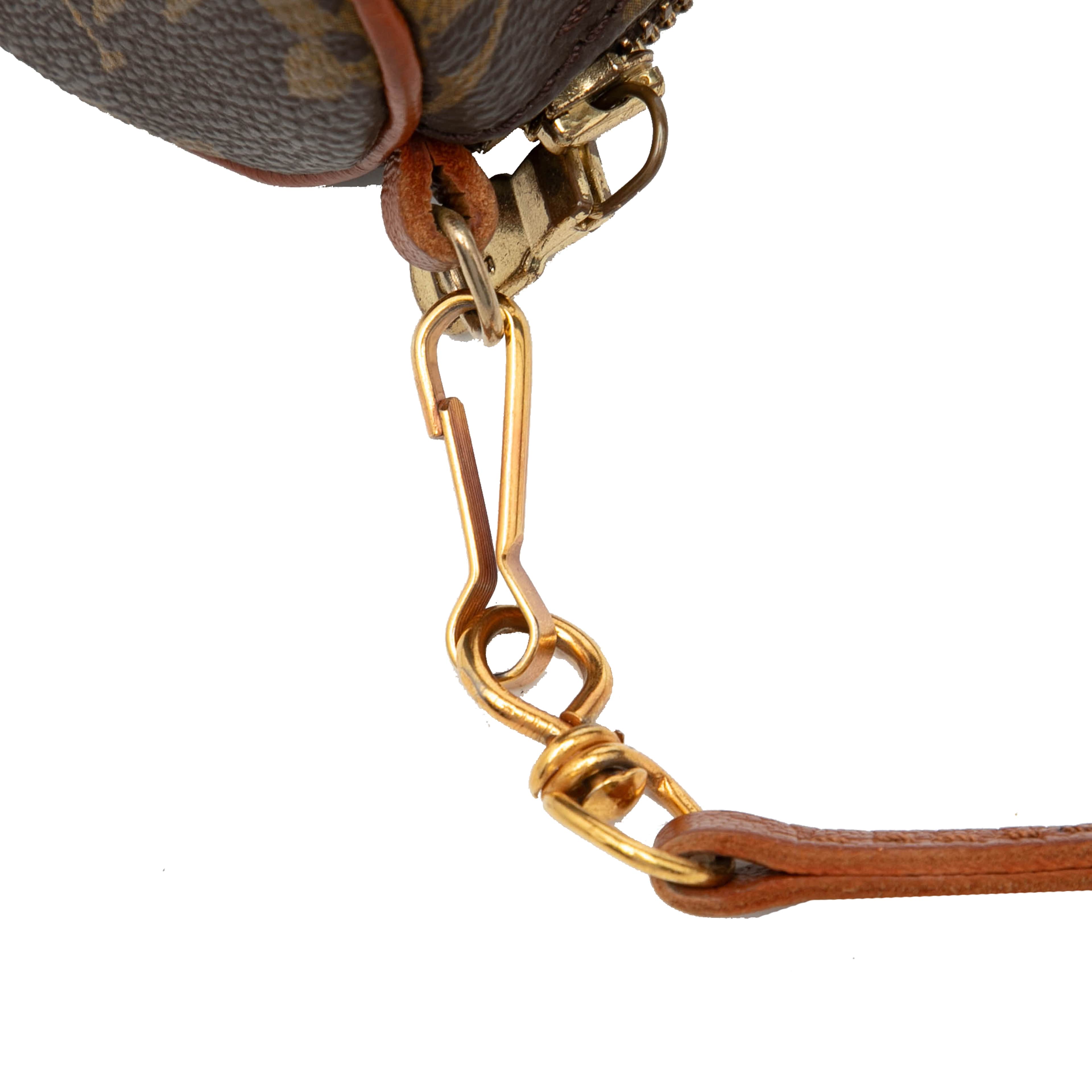 Louis Vuitton Monogram Papillon Pochette, från Luxclusif, i färgen brown. Klicka för att öppna bilden i stort format