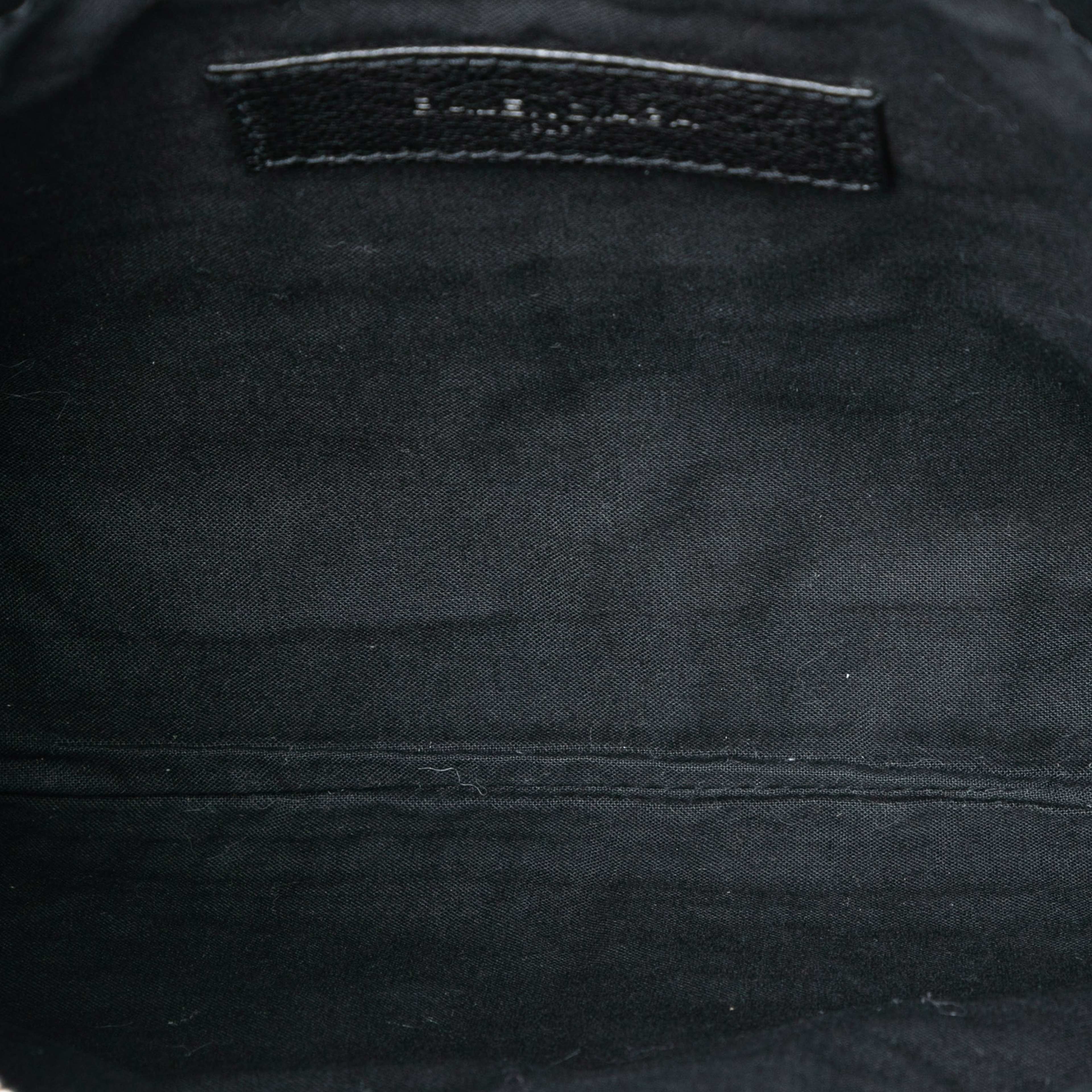 Balenciaga Lambskin Motocross Classic Clip M Clutch, från Luxclusif, i färgen black. Klicka för att öppna bilden i stort format