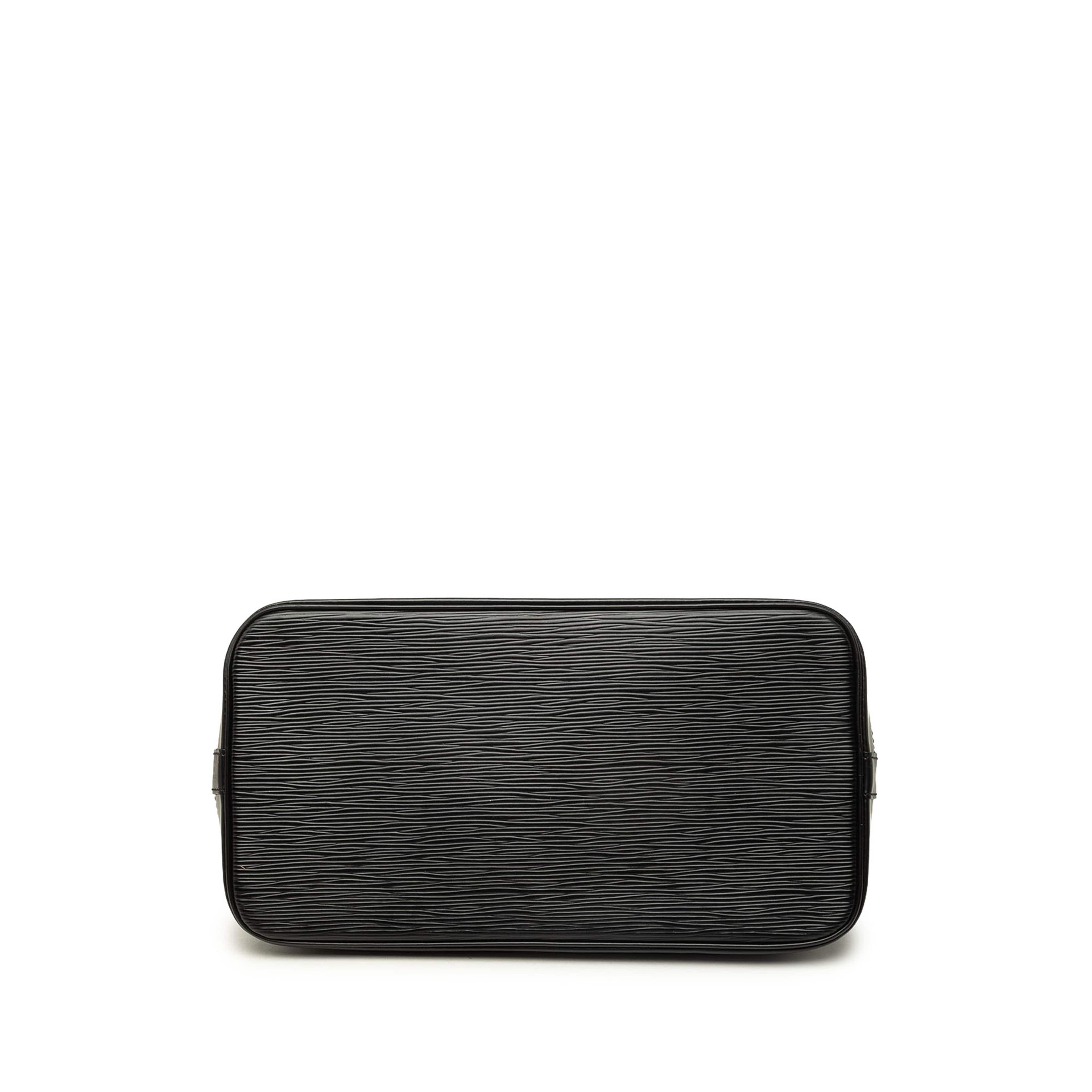 Louis Vuitton Epi Alma Pm, från Luxclusif, i färgen svart. Klicka för att öppna bilden i stort format